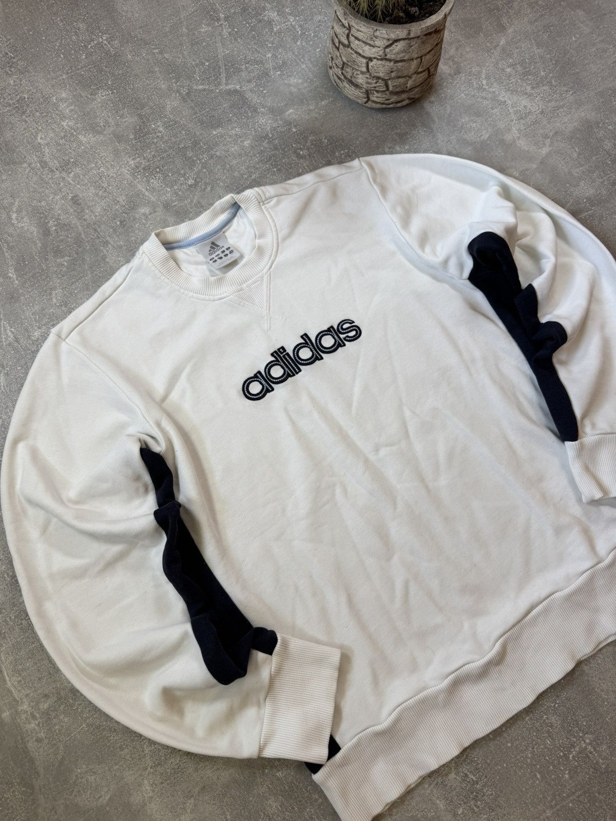 Vintage Adidas Vintage Sweatshirt Big Logo Size US M / EU 48-50 / 2 - 4 Thumbnail