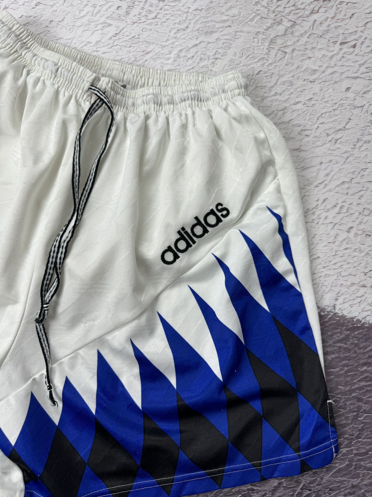 Adidas Adidas Football made in England shorts Blanc 90s vintage Size US 34 / EU 50 - 4 Thumbnail
