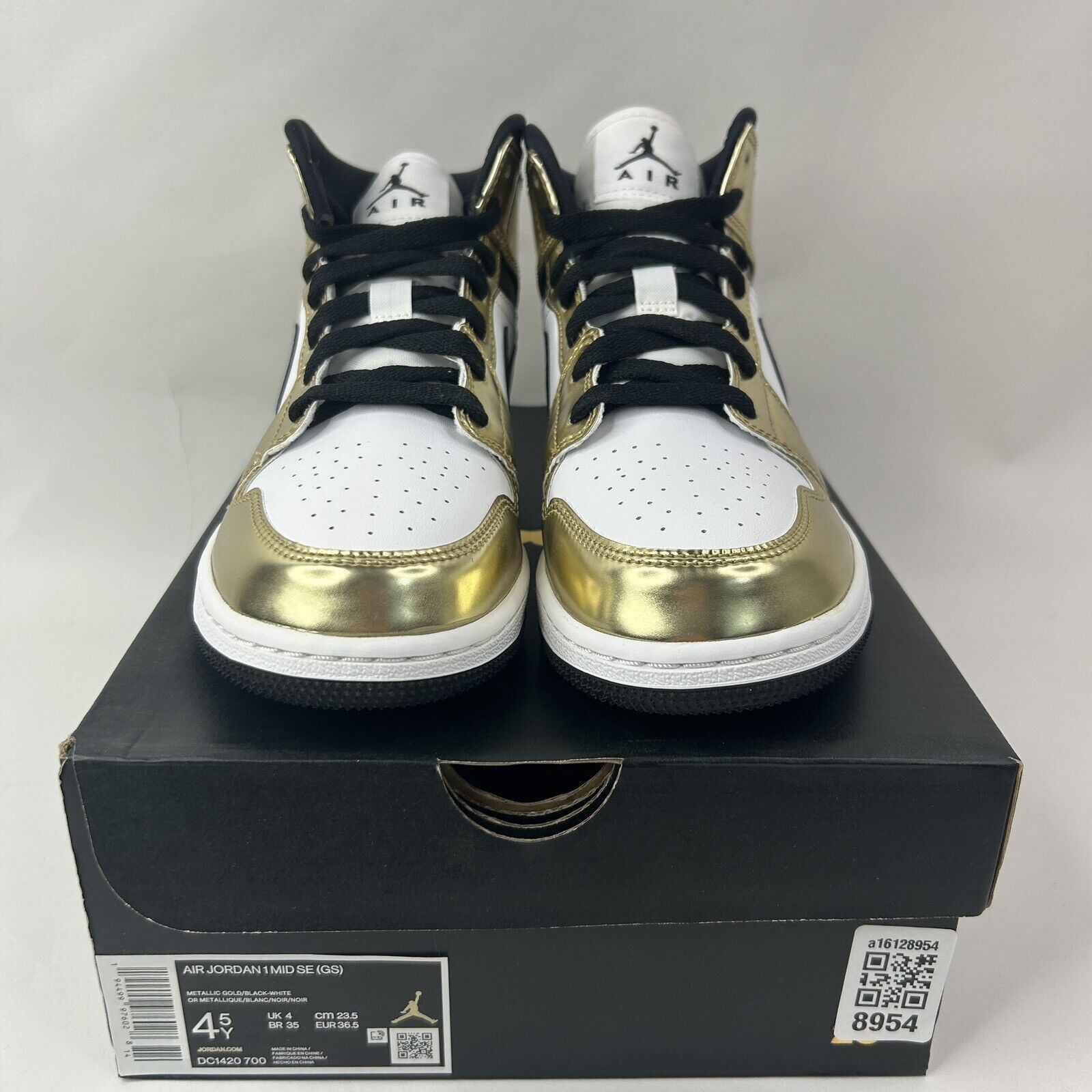 Nike Nike Air Jordan 1 Retro Mid SE “Metallic Gold” 2024 Size US 6 / IT 36 - 2 Thumbnail