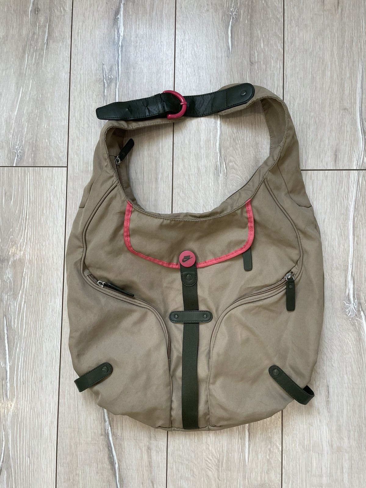Nike × Vintage Vintage Sholder bag NIKE "GIRL" Womens Duffel Khaki Size ONE SIZE - 1 Thumbnail