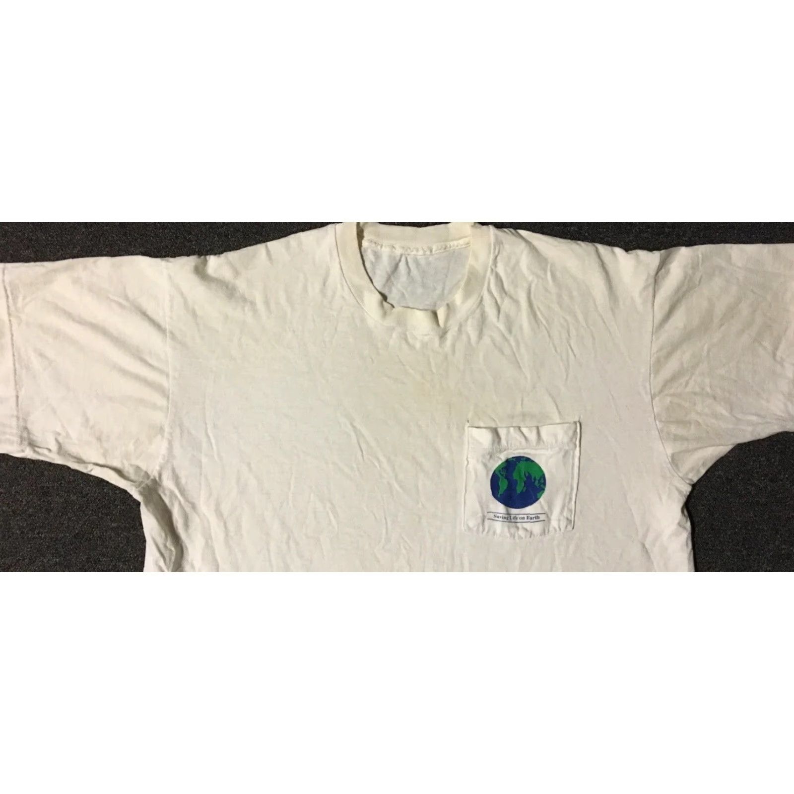 Vintage VINTAGE 90s World Wildlife Fund Panda Faded Distress Shirt XL White Men Short Sleeve T-Shirt Size US XL / EU 56 / 4 - 7 Thumbnail
