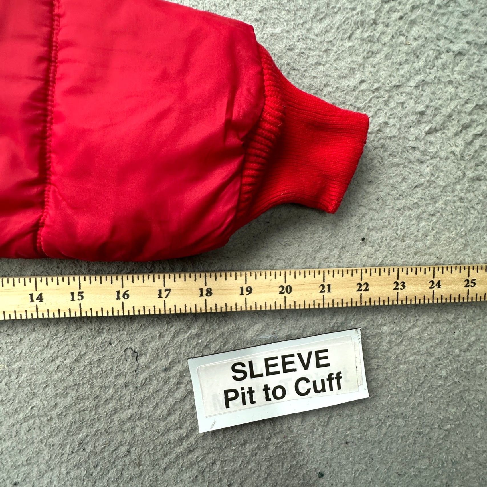 Vintage VINTAGE King Louie Pro Fit Puffer Quilted Jacket Mens Large USA Snap Zip Red Size US L / EU 52-54 / 3 - 4 Thumbnail