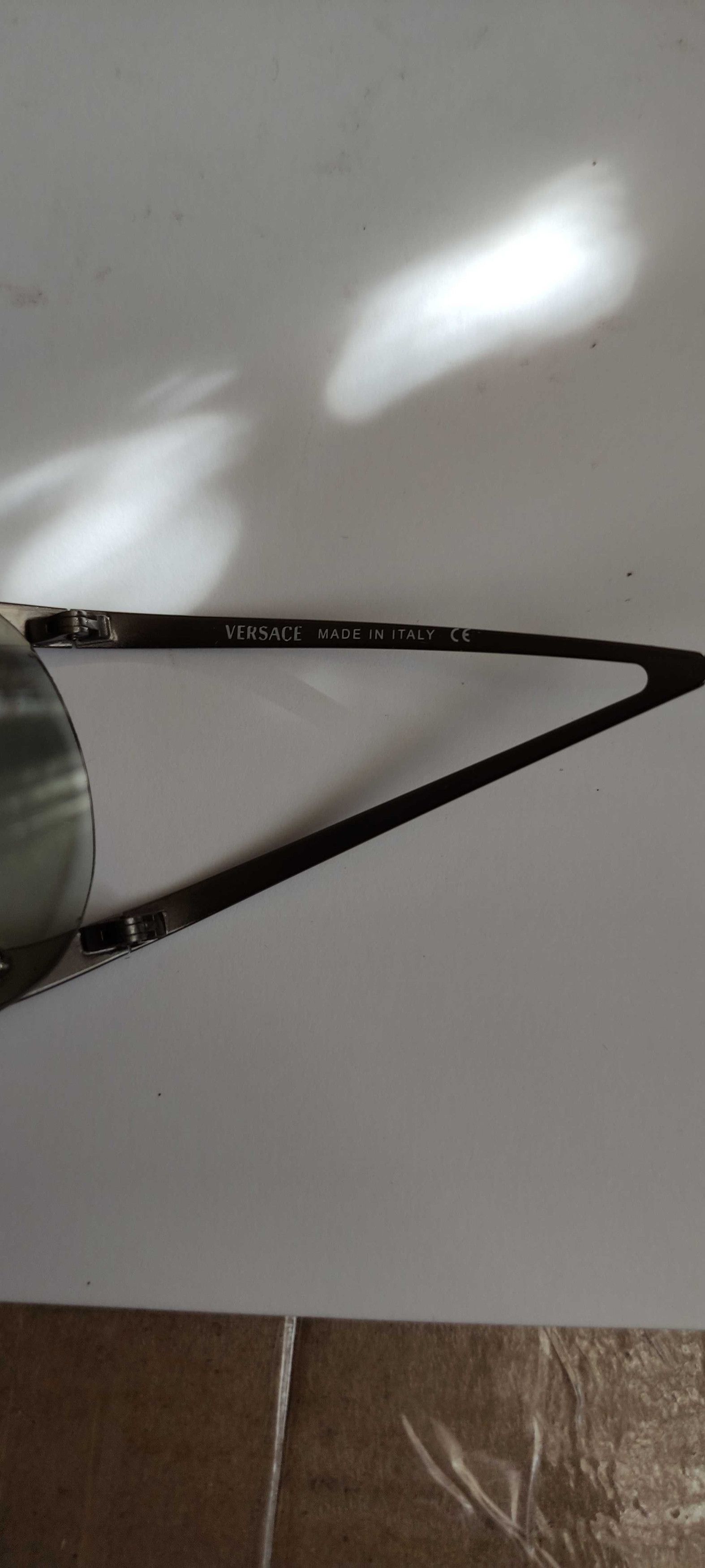 Versace Versace N86 89M/562 Vintage Sunglasses Size ONE SIZE - 5 Thumbnail