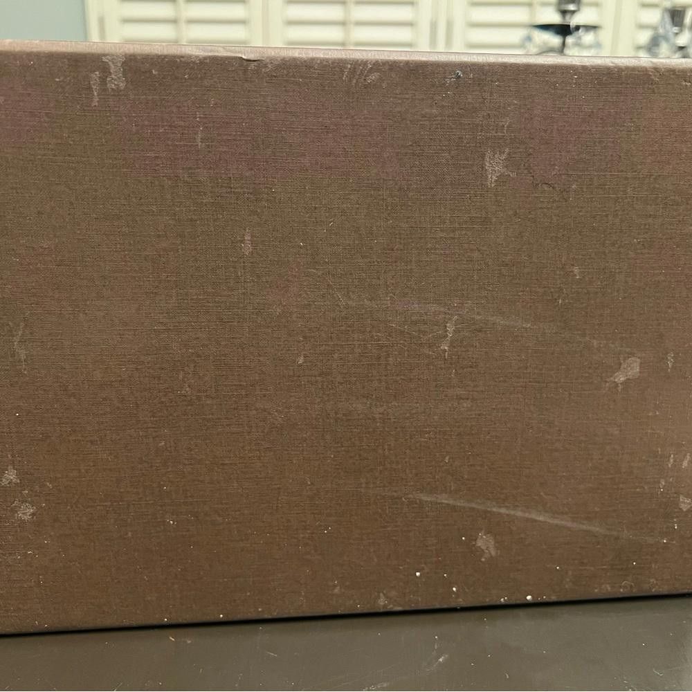 Louis Vuitton Authentic LOUIS VUITTON LV Brown Gift Box Empty Size ONE SIZE - 3 Thumbnail