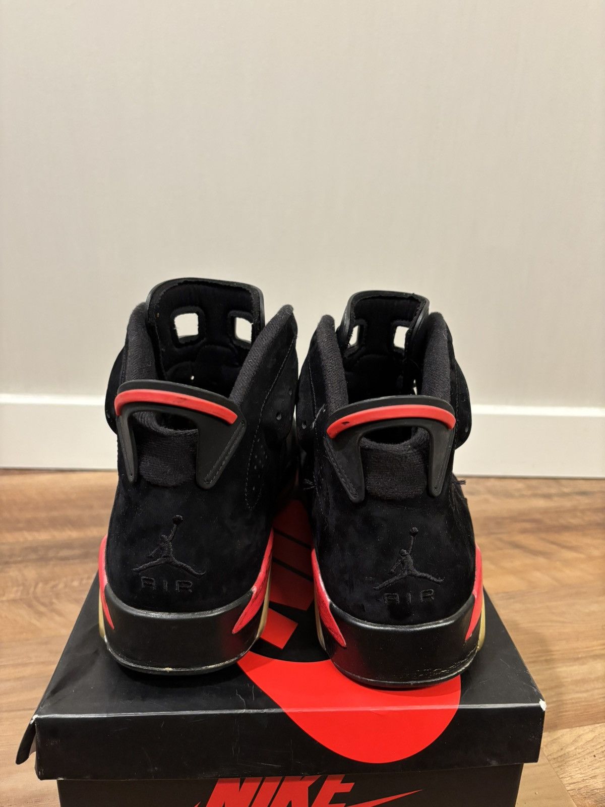 Jordan Brand Air jordan 6 infared 2010 Size US 12 / EU 45 - 3 Thumbnail