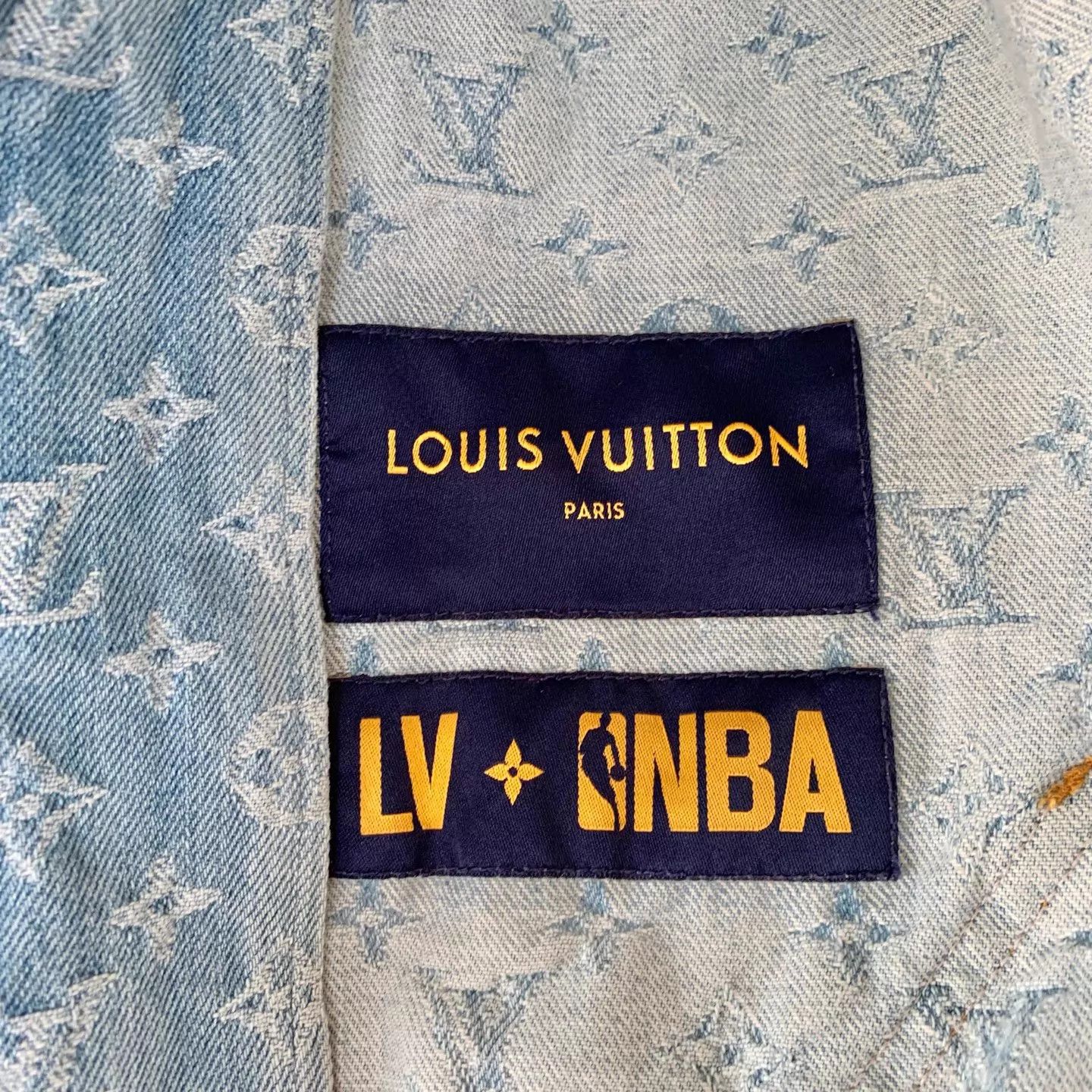 Louis Vuitton Blue LV x NBA Monogram Embroidered Hooded Denim Jkt Size US S / EU 44-46 / 1 - 2 Thumbnail