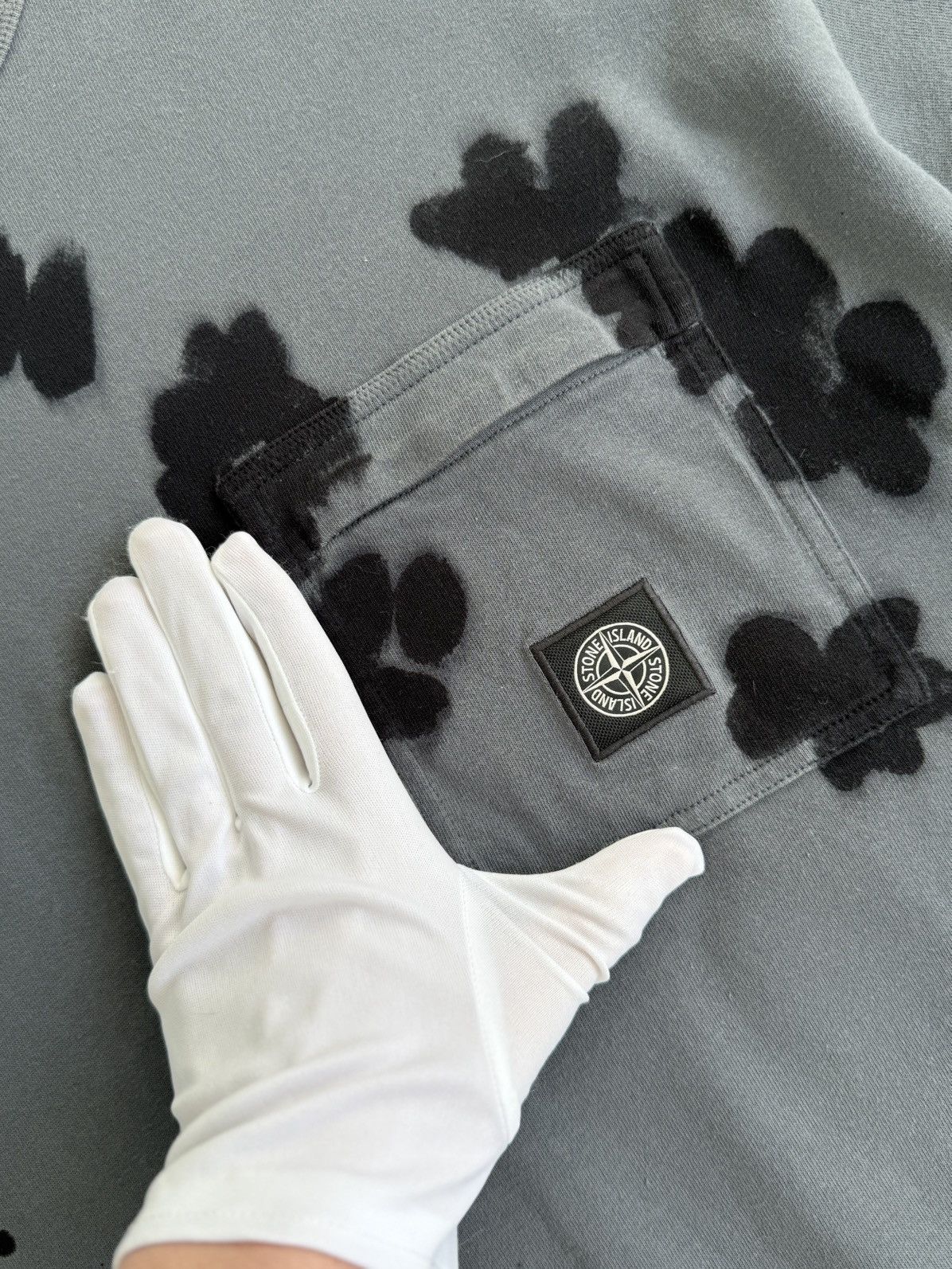 Stone Island Stone Island Tie-Dyed Crewneck Tee Large Gray Oversized Size US L / EU 52-54 / 3 - 6 Thumbnail