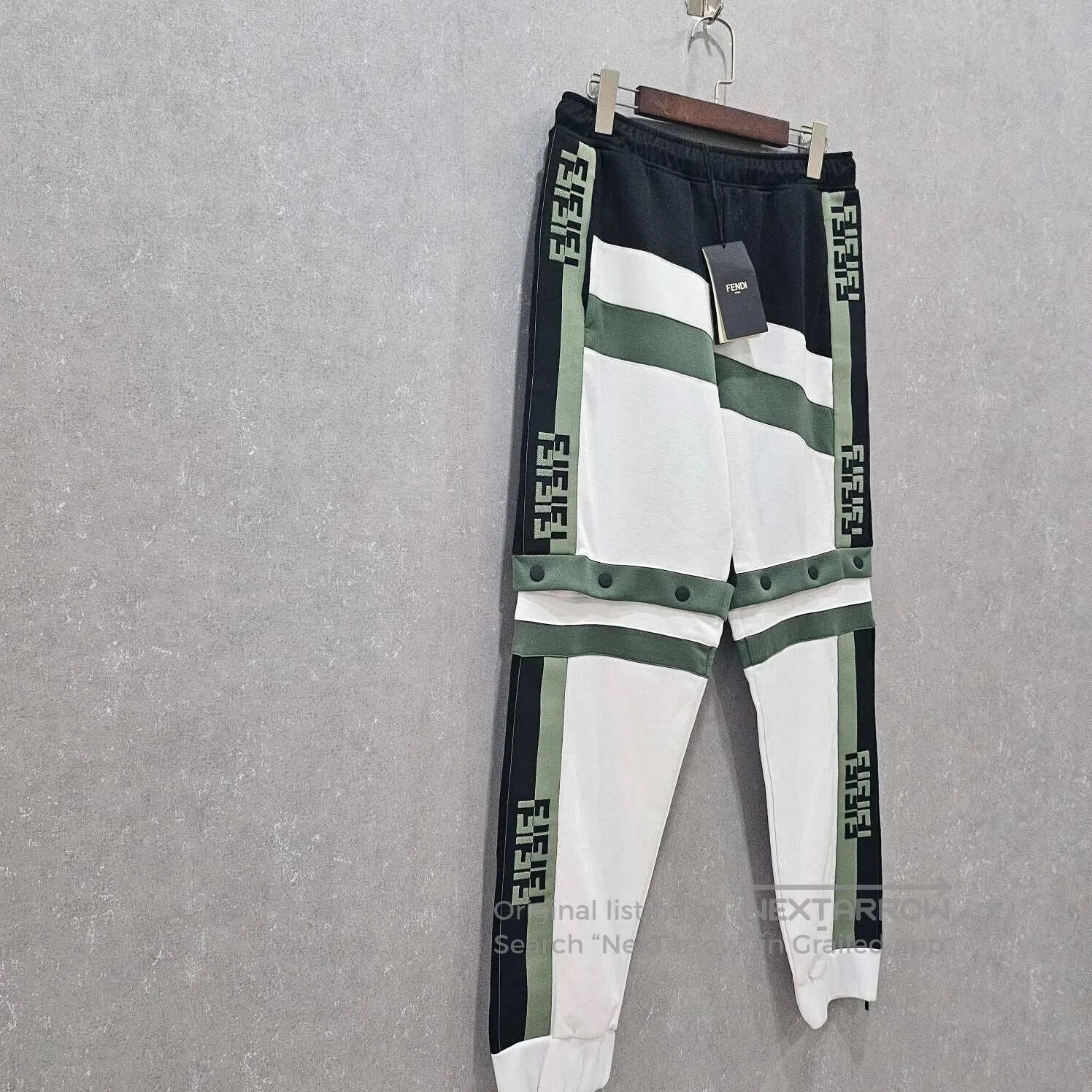 Fendi FENDI Colorblock Logo Sweatpants. Size US 38 / EU 54 - 2 Thumbnail