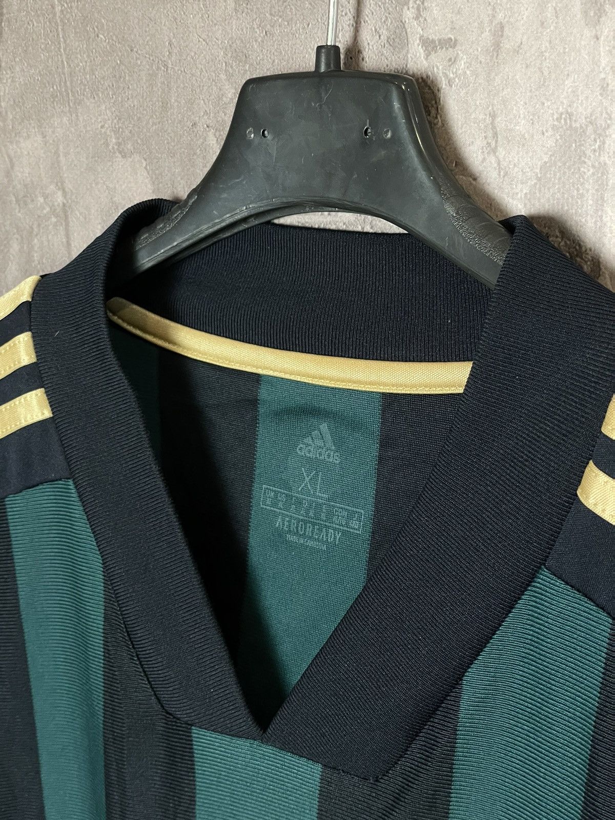 Adidas LEEDS UNITED 2020 2021 AWAY FOOTBALL SOCCER JERSEY ADIDAS Size US XL / EU 56 / 4 - 9 Thumbnail