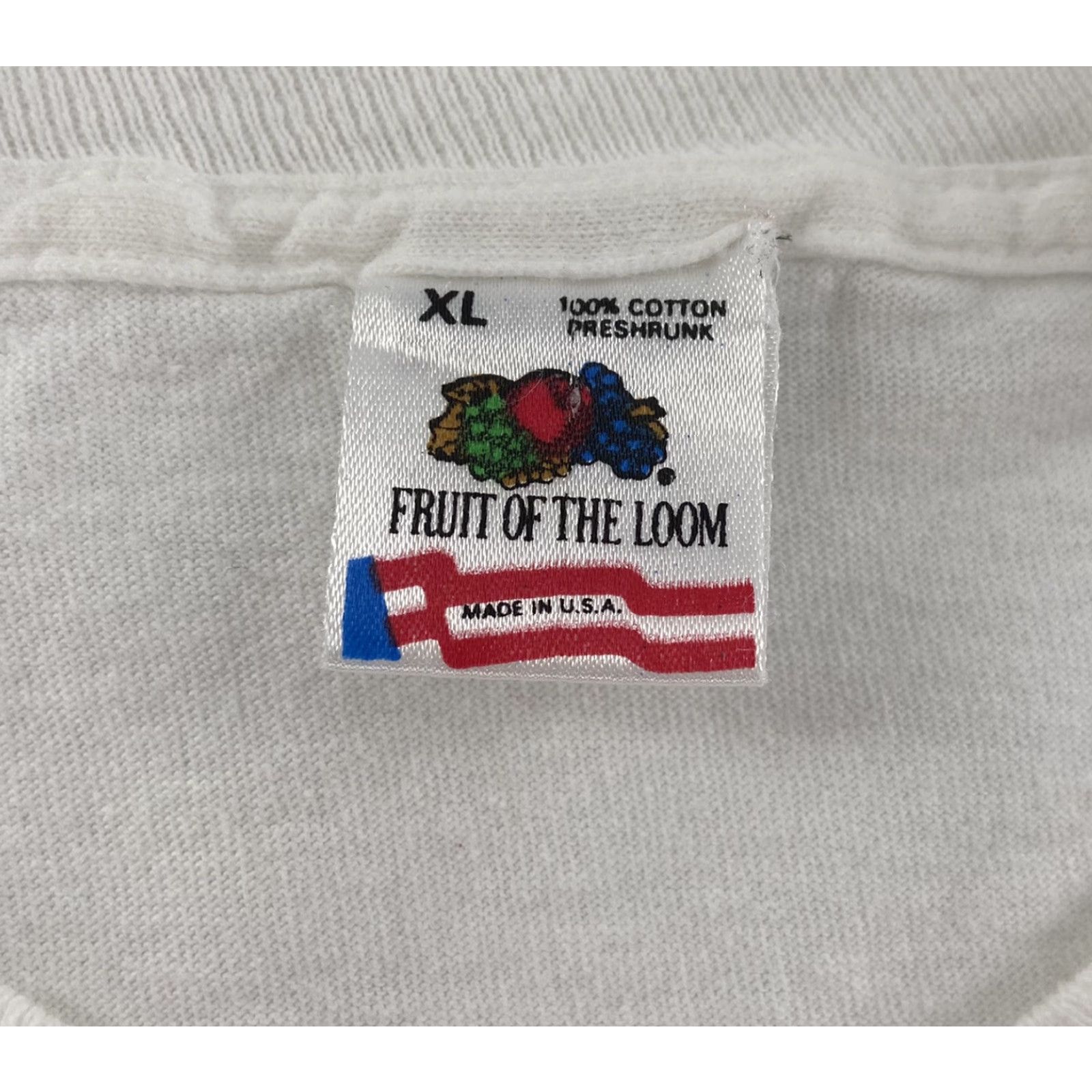 Fruit Of The Loom VINTAGE Flamingo Shirt Adult XL Christmas Glitter Graphic T-Shirt White 100% Cotton USA Mens 90s Christmas Flamingo Glitter Logo Size US XL / EU 56 / 4 - 5 Thumbnail