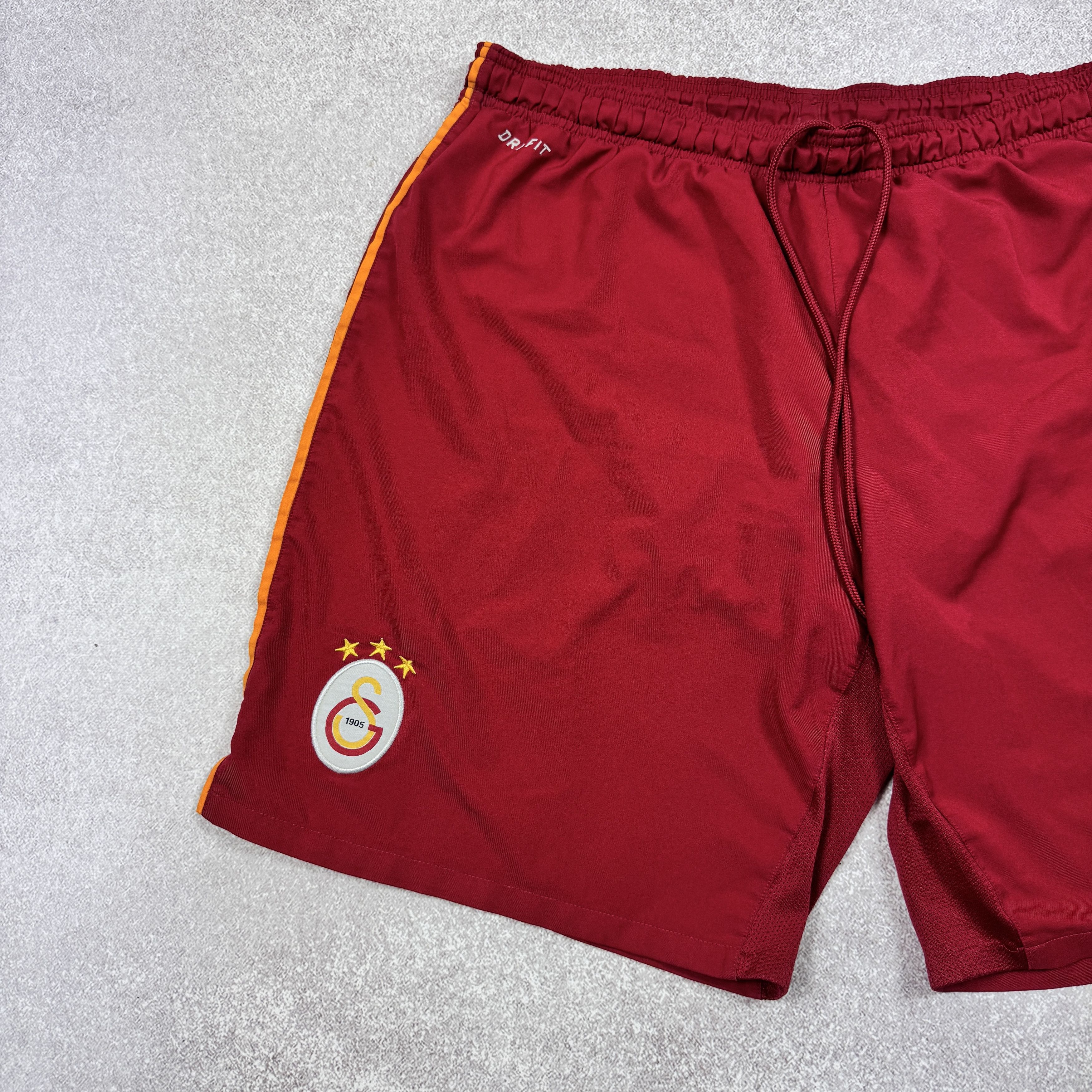 Nike Nike 2014 Galatasaray Dri-Fit Shorts Size L-XL Size US 36 / EU 52 - 3 Thumbnail