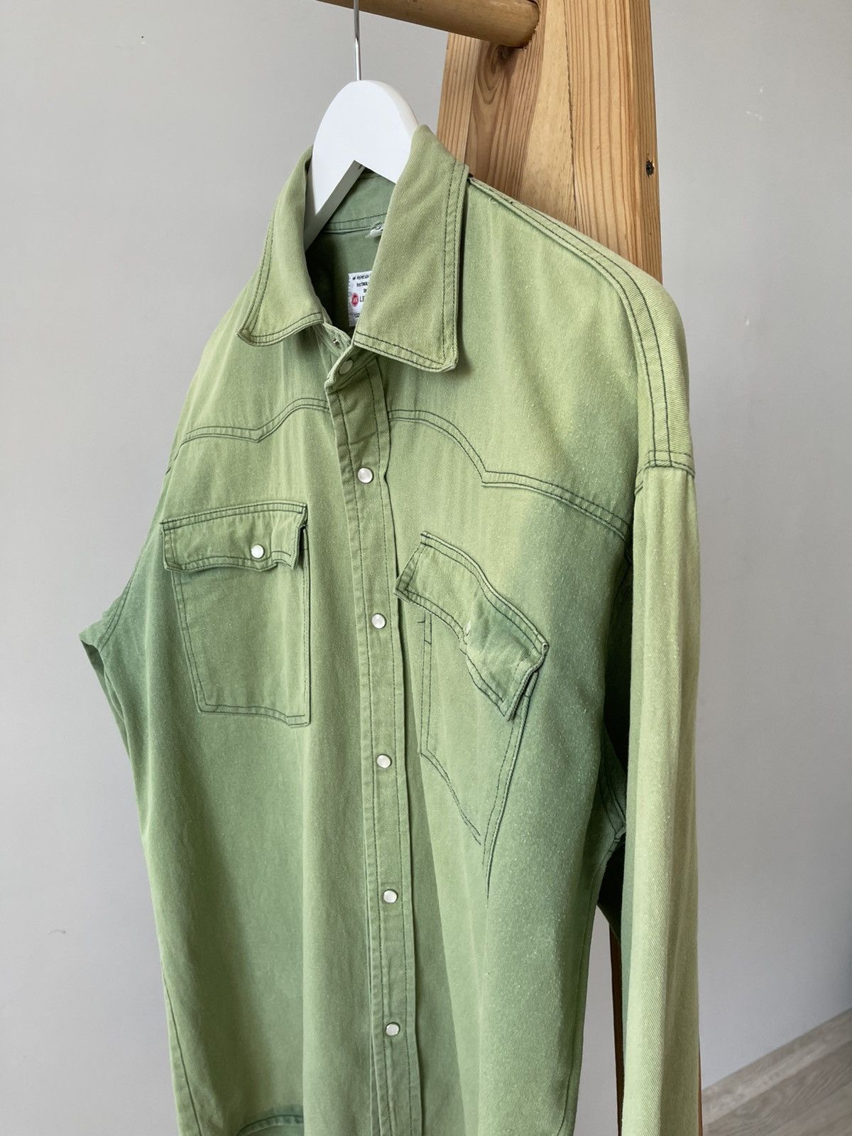Levi's Crazy SunFaded Vintage Levi's Red Tab Pearl Snap Shirt Size US L / EU 52-54 / 3 - 9 Thumbnail