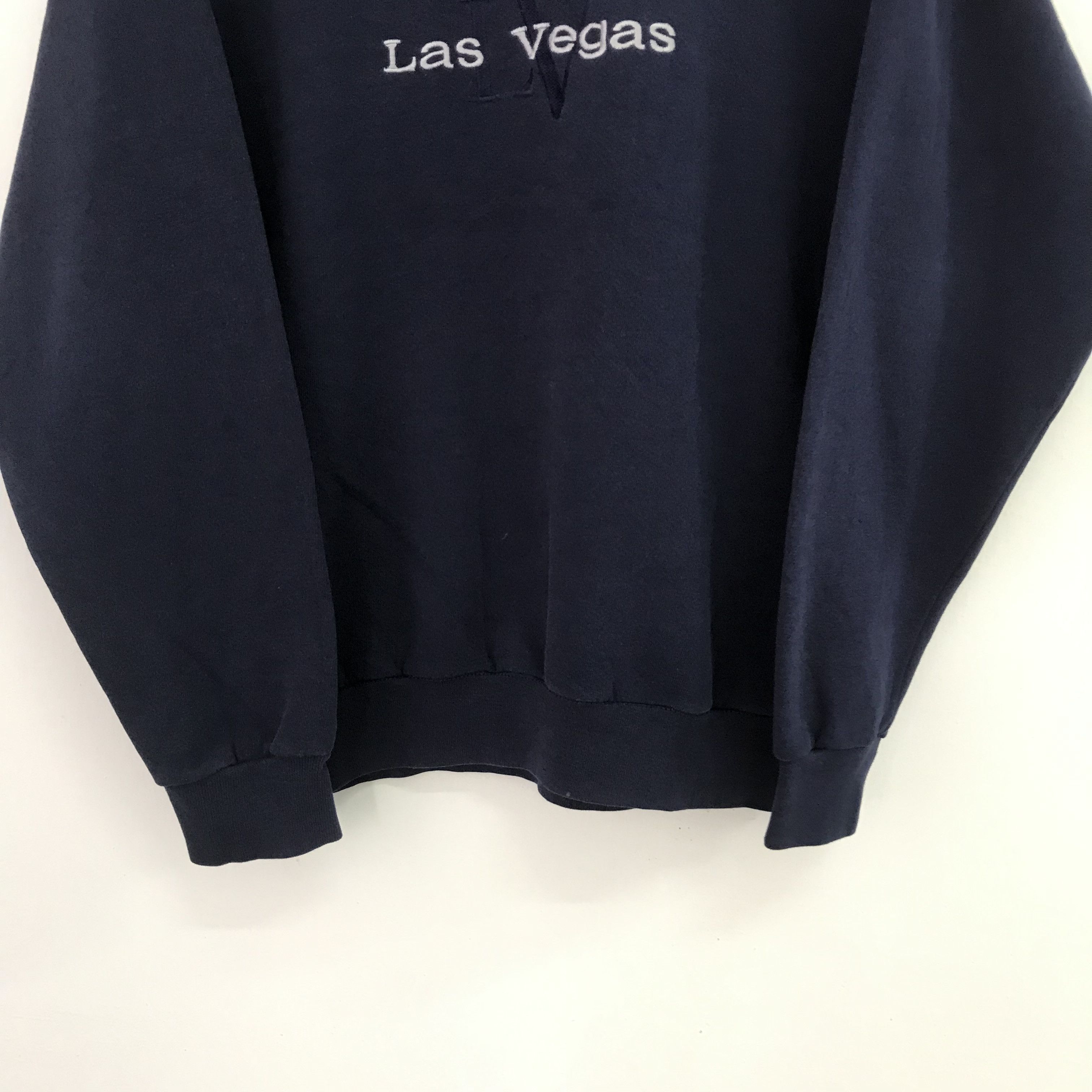 Vintage Vintage Las Vegas Blue Sweatshirt Medium - 272 Size US M / EU 48-50 / 2 - 5 Thumbnail