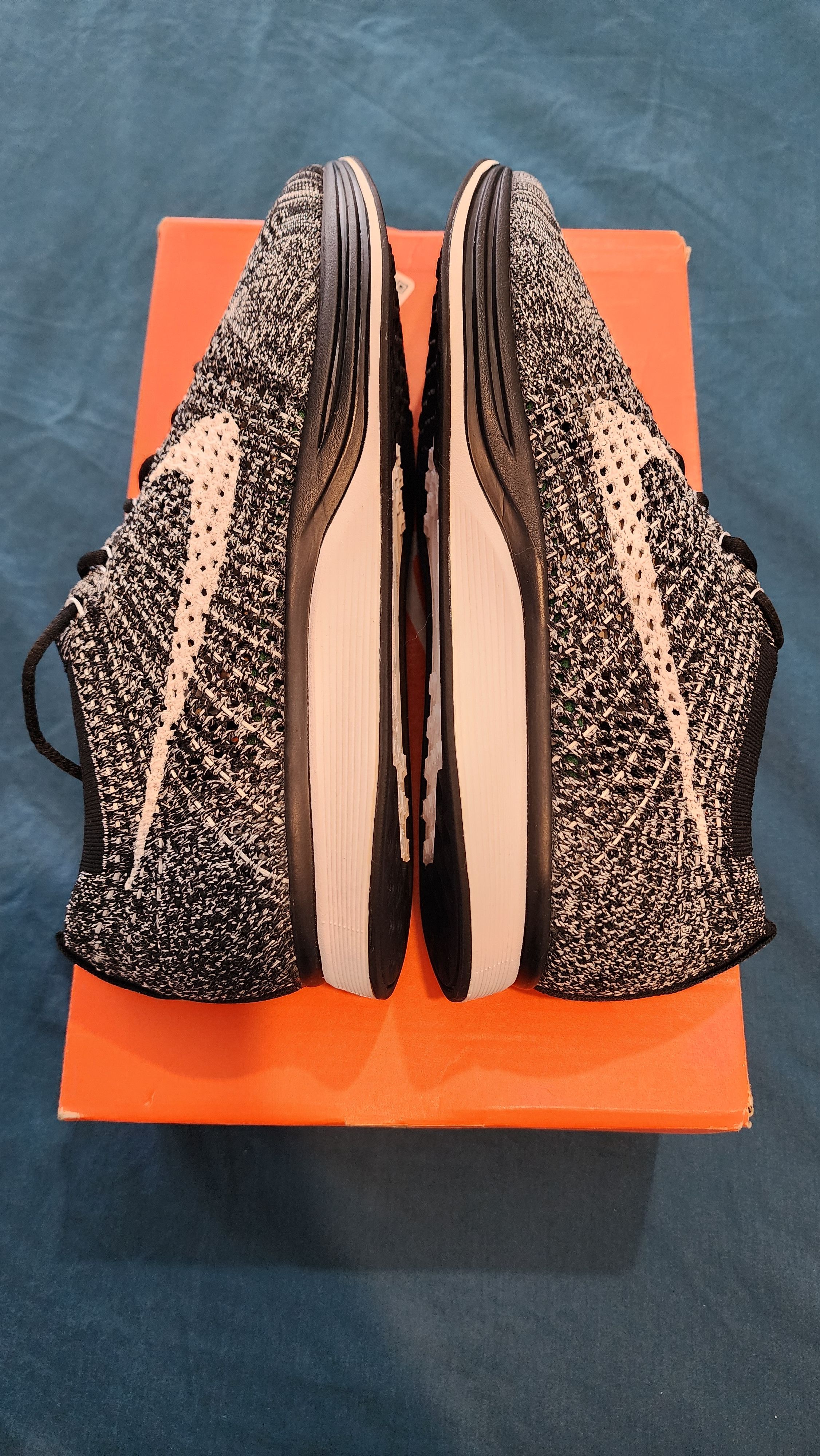 Nike Nike flyknit racer Size US 9 / EU 42 - 3 Thumbnail