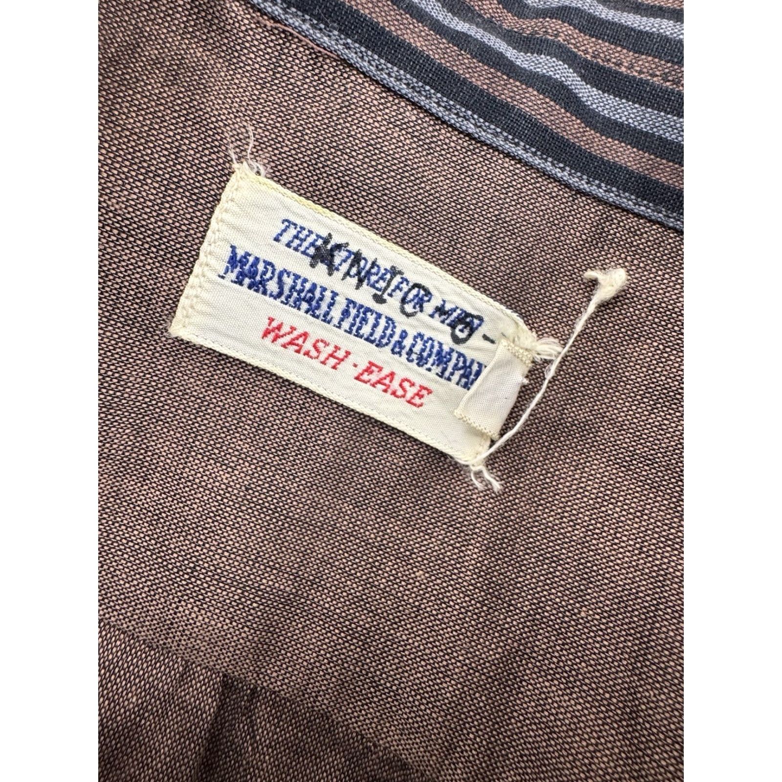 Vintage MARSHALL FIELDS Vintage 60s Lightweight LOOP COLLAR Wash Ease XL Shirt Men Long Sleeve Copper Brown N/A Mens Size US XL / EU 56 / 4 - 4 Thumbnail
