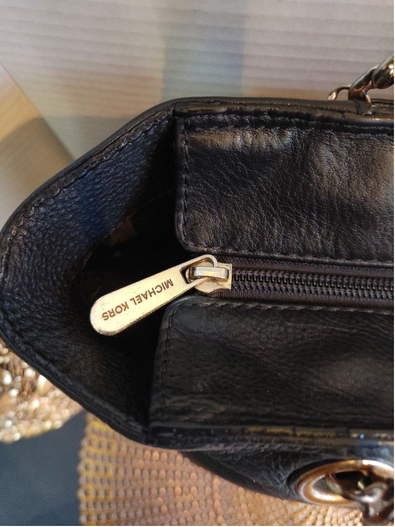 Michael Kors Michael Kors Jet Set Leather Shoulder Bag with Chain Handles Size ONE SIZE - 5 Thumbnail