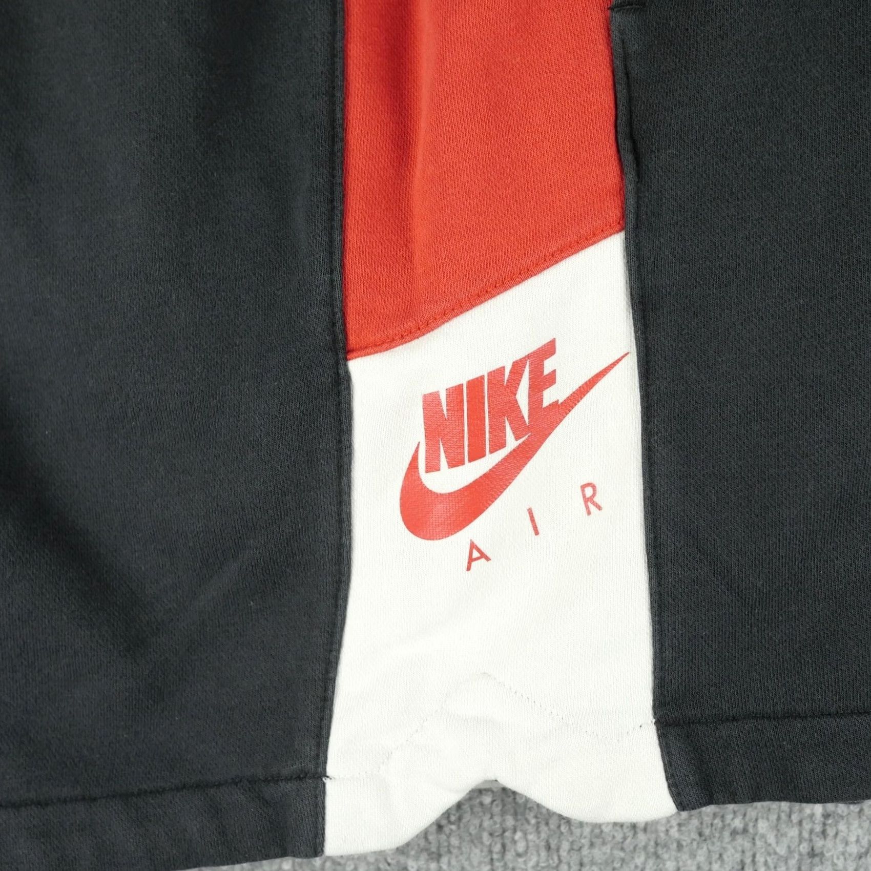 Jordan Brand Jordan Sweat Shorts Mens Large Black Red Nike Jumpman Colorblock CZ1168-010 Size US 33 - 6 Thumbnail