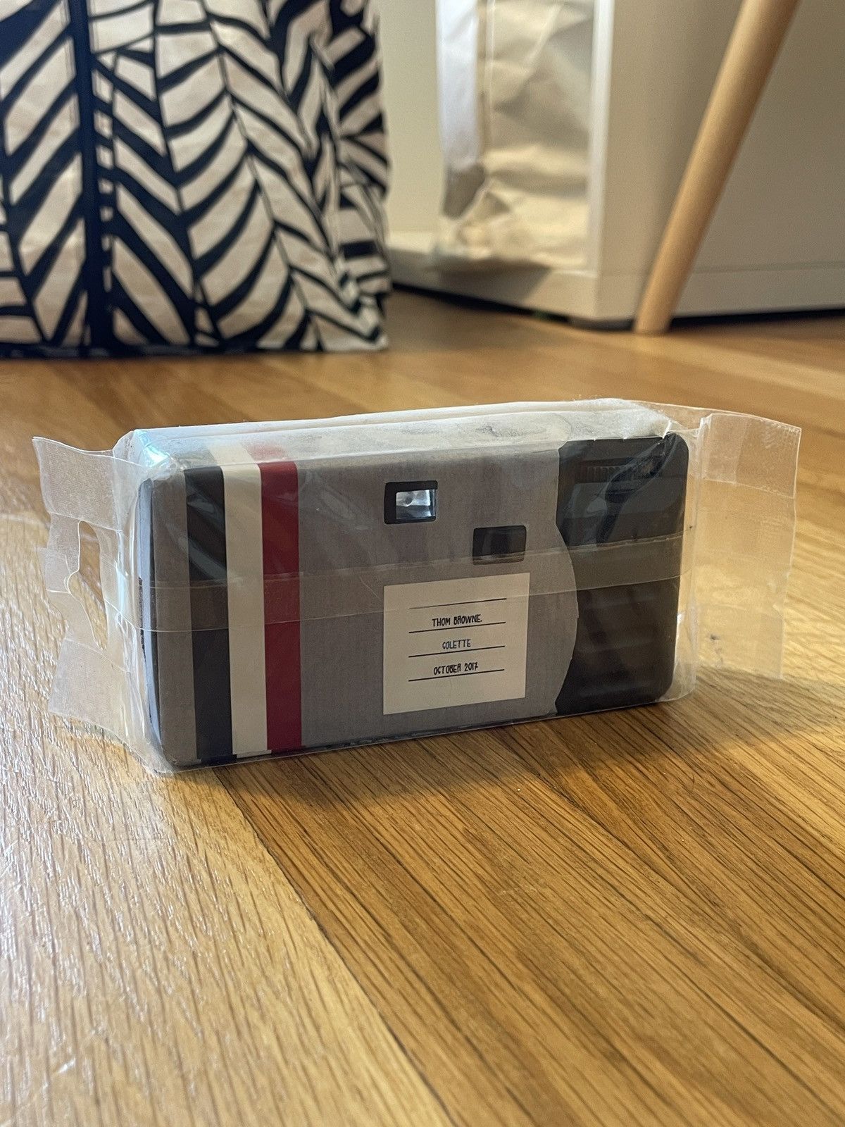 Thom Browne Rare Thom Browne x Colette Disposable Camera Size ONE SIZE - 2 Thumbnail