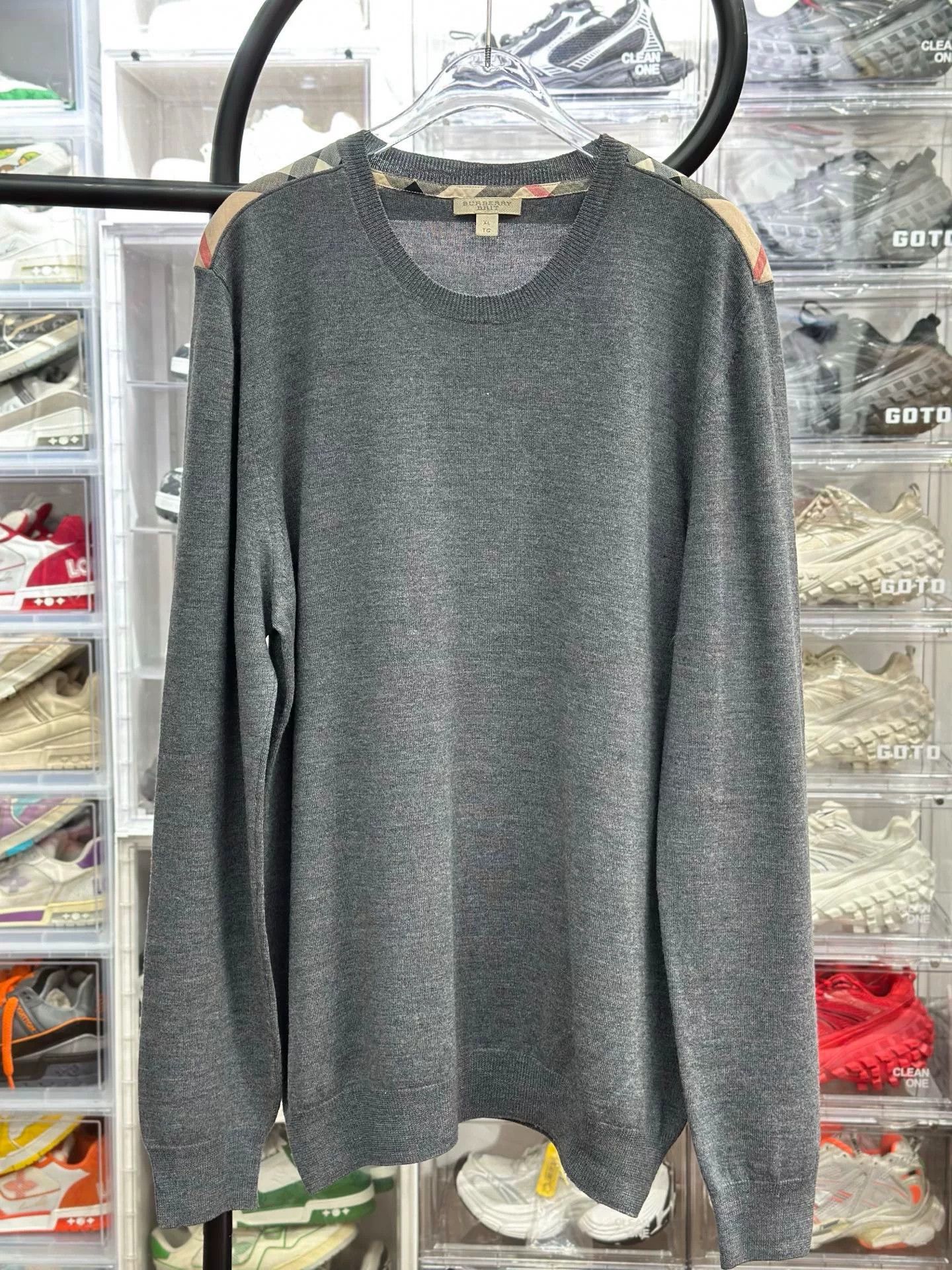 Burberry Burberry Knit Wool Gray Sweater XL Men Size US XL / EU 56 / 4 - 1 Thumbnail