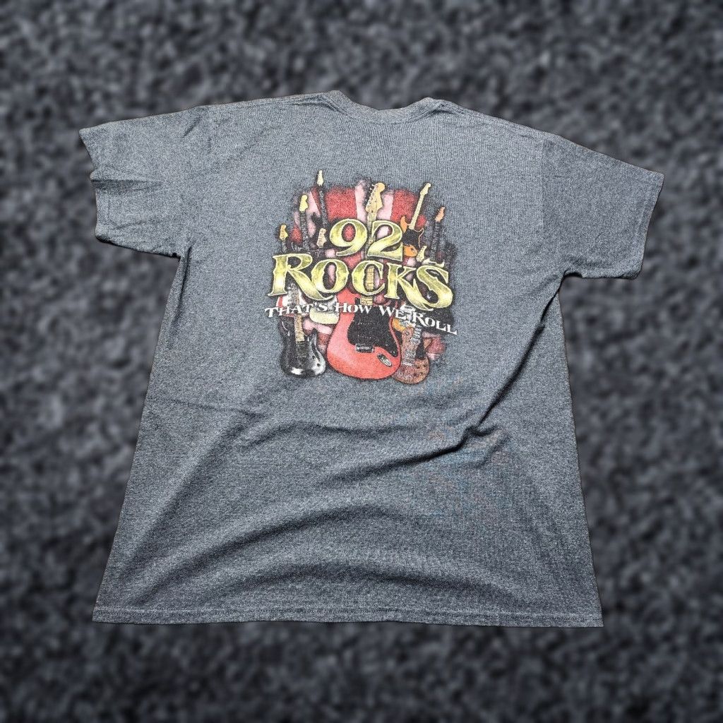Gildan Gildan Mens Large Gray Graphic Tee "92 Rocks" Walmart Employee T-Shirt Double Sided 90s Limited Edition Size US L / EU 52-54 / 3 - 1 Thumbnail