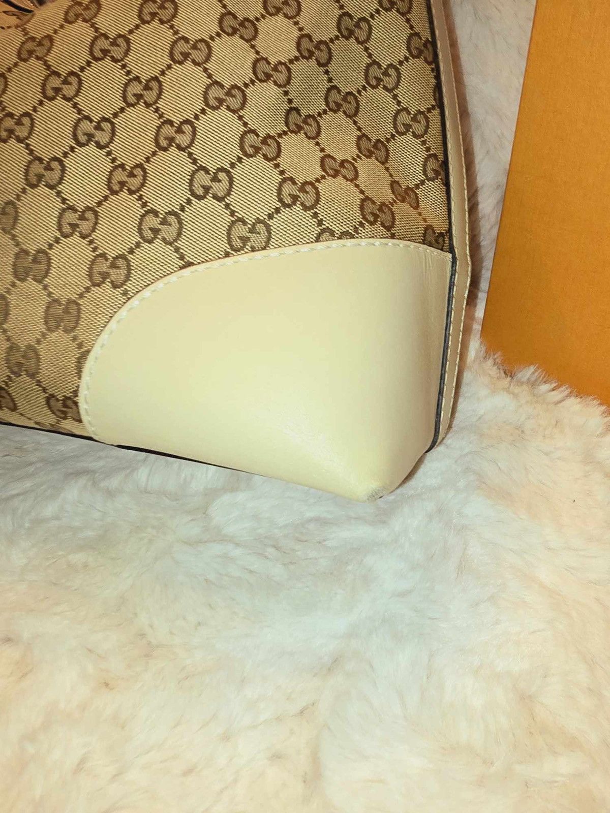 Gucci Gucci Handbag in very good condition. Size ONE SIZE - 2 Thumbnail