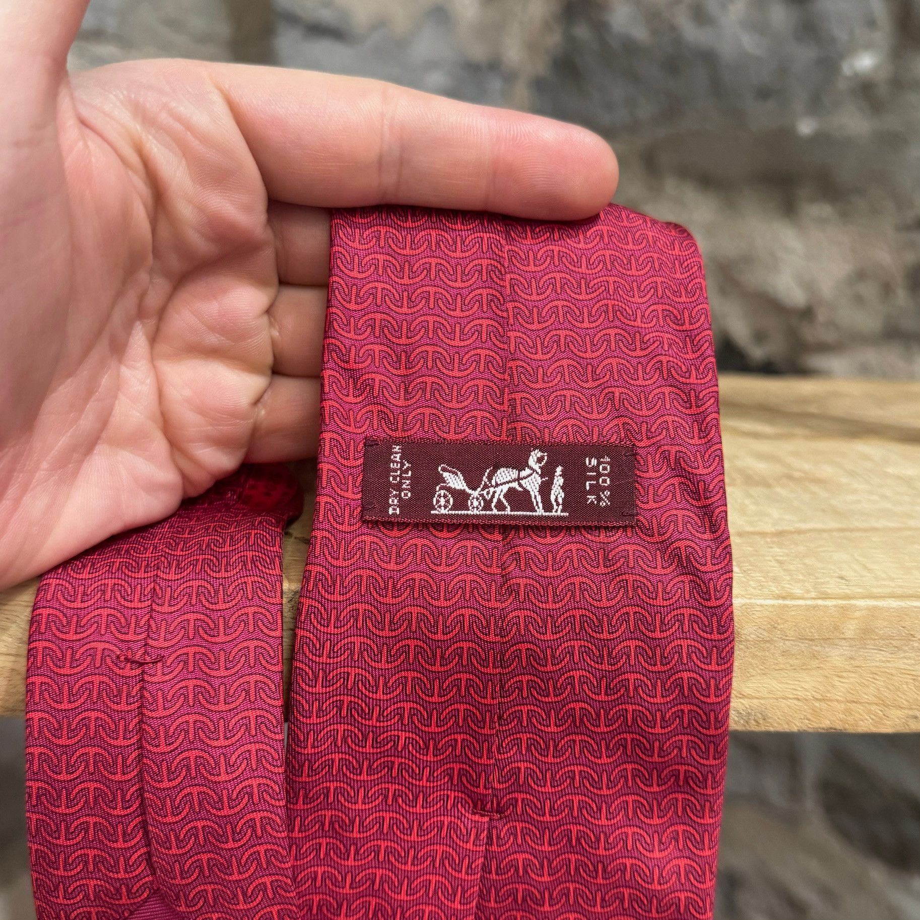 Hermes Hermès Chaine D'Ancre Pattern Raspberry Red Tonal Silk Tie Size ONE SIZE - 3 Thumbnail