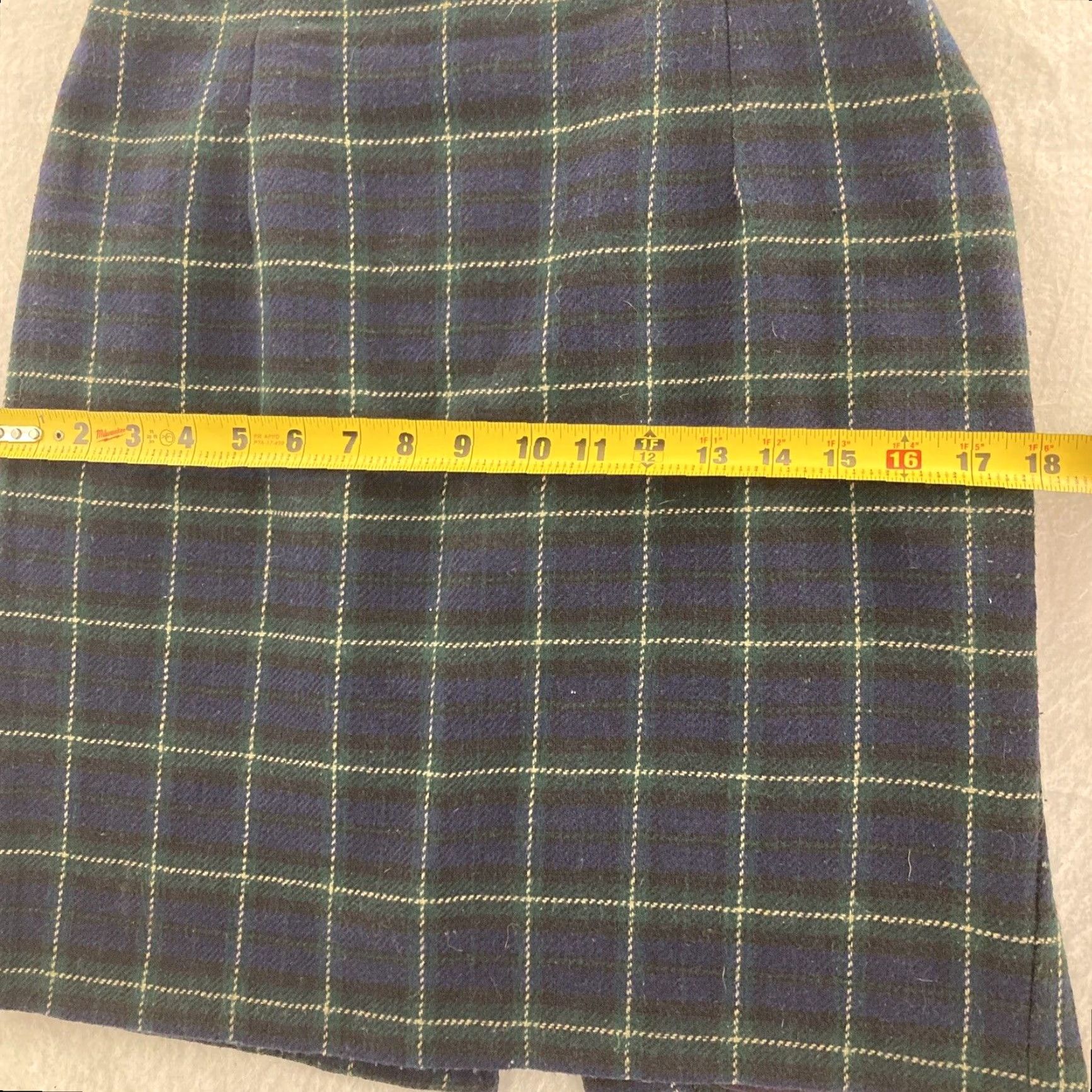 Camel VINTAGE Red Camel Plaid Skirt Womens Size 7 Wool Blend 90s Knee Length Straight Skirt Womens Size 28" / US 6 / IT 42 - 4 Thumbnail