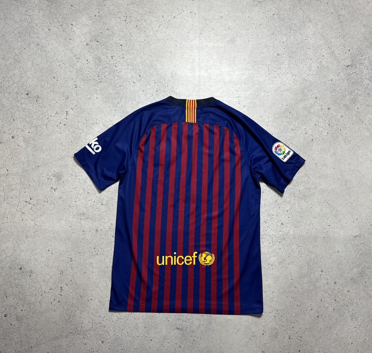 Nike Nike FC Barcelona 2018/2019 Vintage Soccer Jersey Football Size US M / EU 48-50 / 2 - 8 Thumbnail