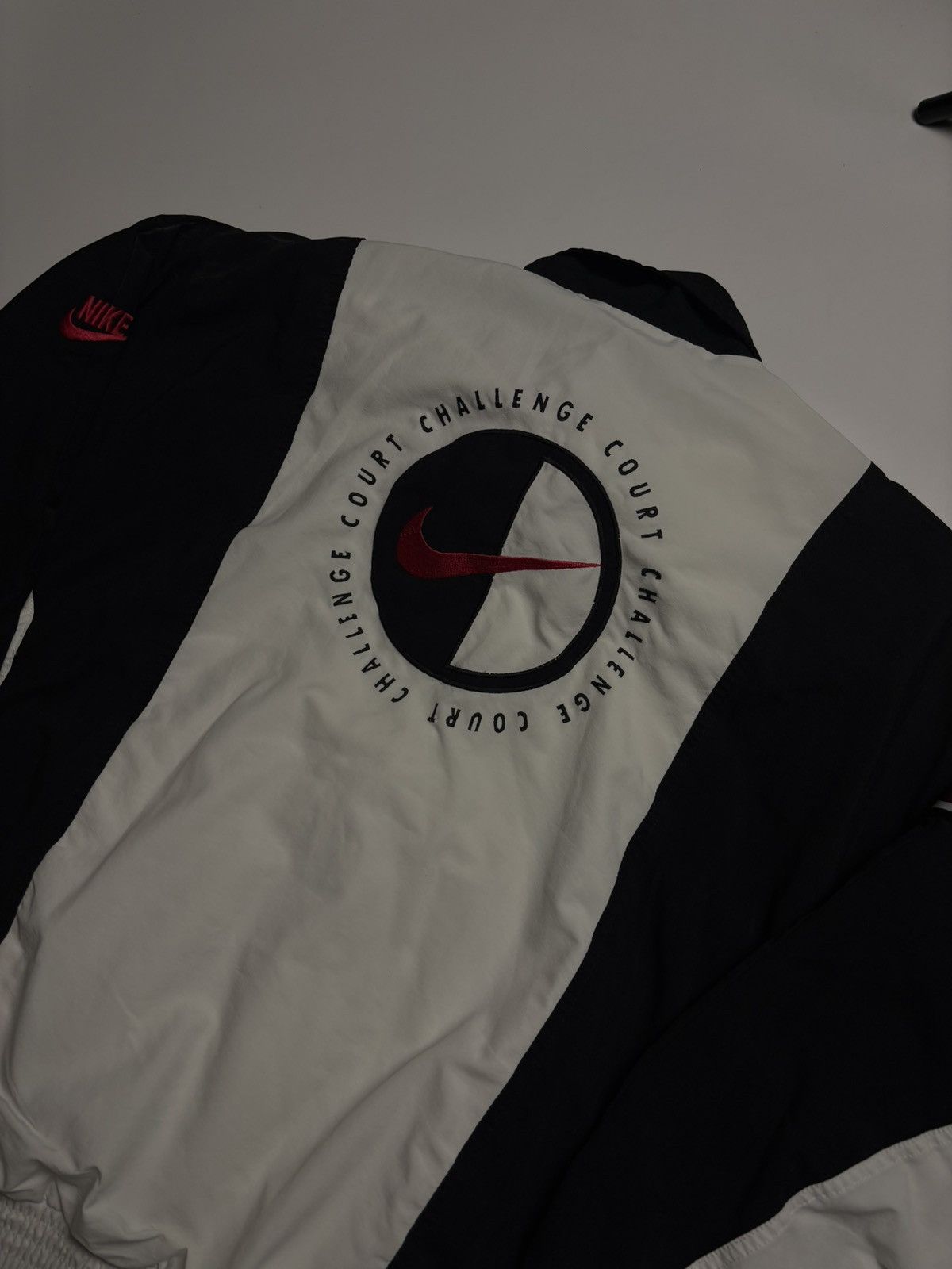 Nike Nike Court Challenge Vintage mega rare track jacket big logo Size US L / EU 52-54 / 3 - 16 Thumbnail