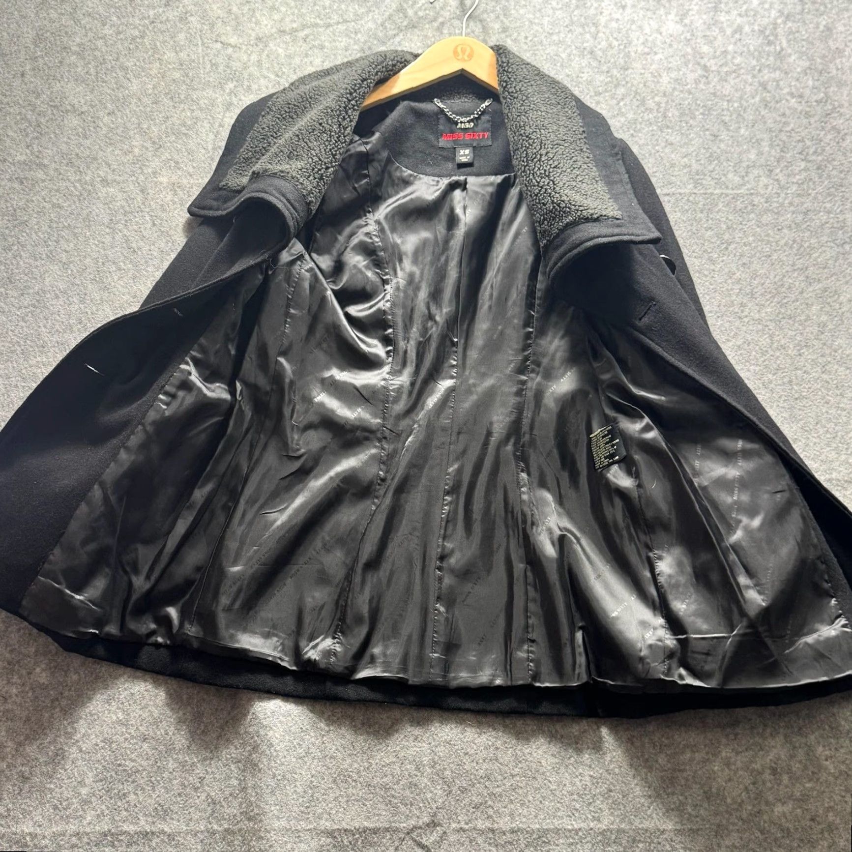 Miss Sixty Miss Sixty Coat Womens XS Black Wool Pea Coat Sherpa Collar Double Breasted Size XS / US 0-2 / IT 36-38 - 7 Thumbnail