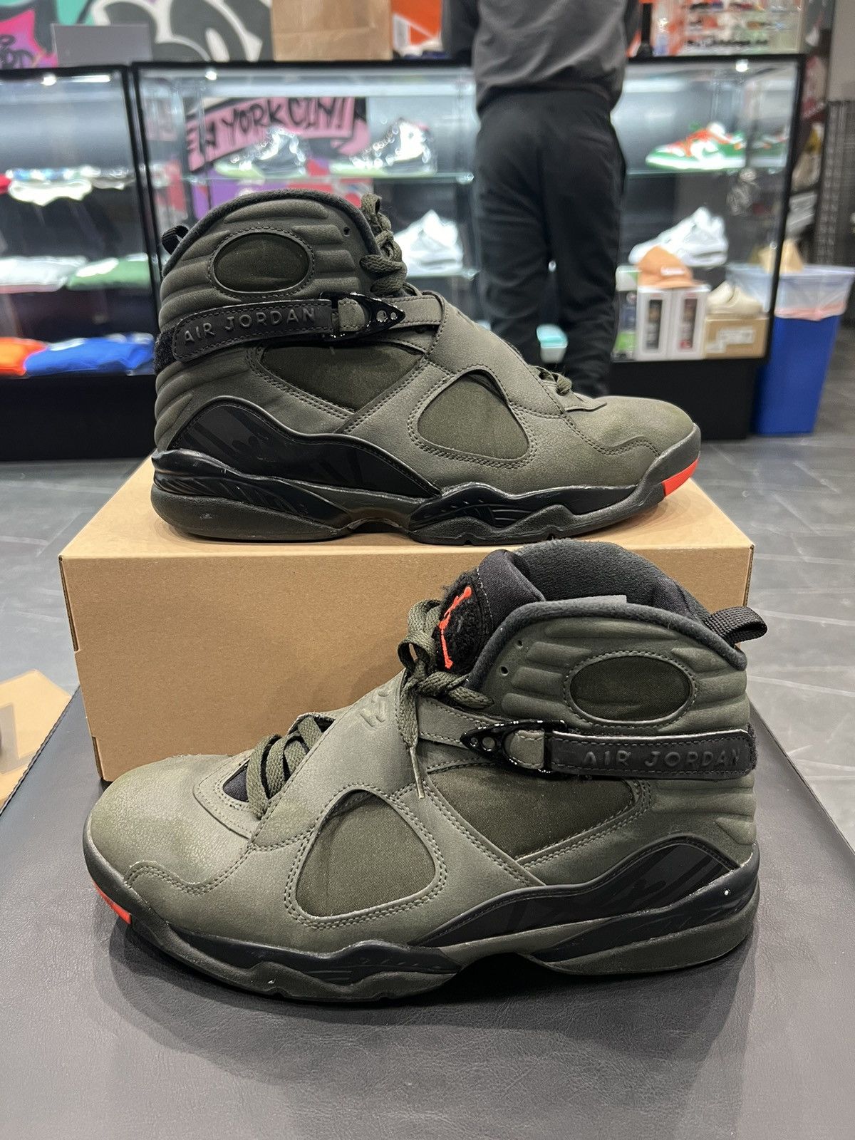 image of Air Jordan 8 Retro ‘Take Flight’ Shoes in Green, Men's (Size 10)
