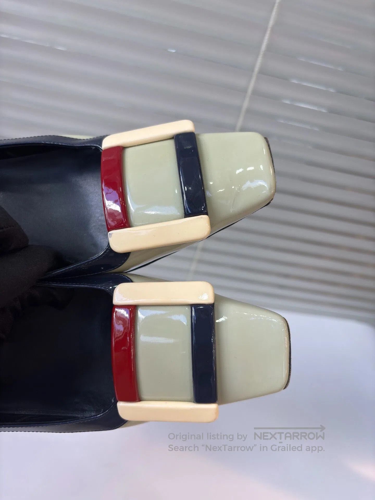 Roger Vivier RV Classic Colorblock Women's Shoes. Size US 7.5 / IT 37.5 - 6 Thumbnail