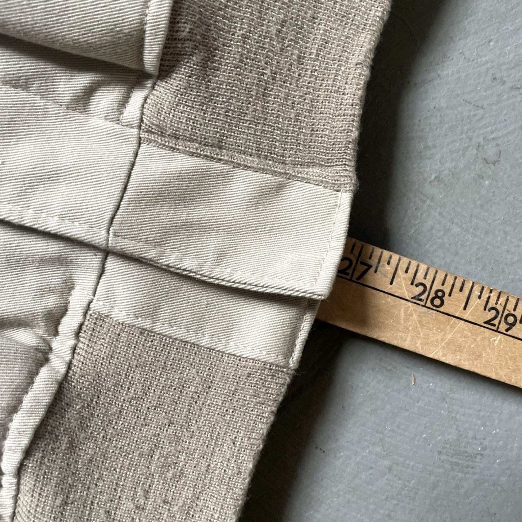 Avirex VINTAGE Avirex A-2 Flight Jacket Bomber Cotton Leather Military Made In USA L Jacket Mens Beige US Theme USA Leather Features Size US L / EU 52-54 / 3 - 5 Thumbnail