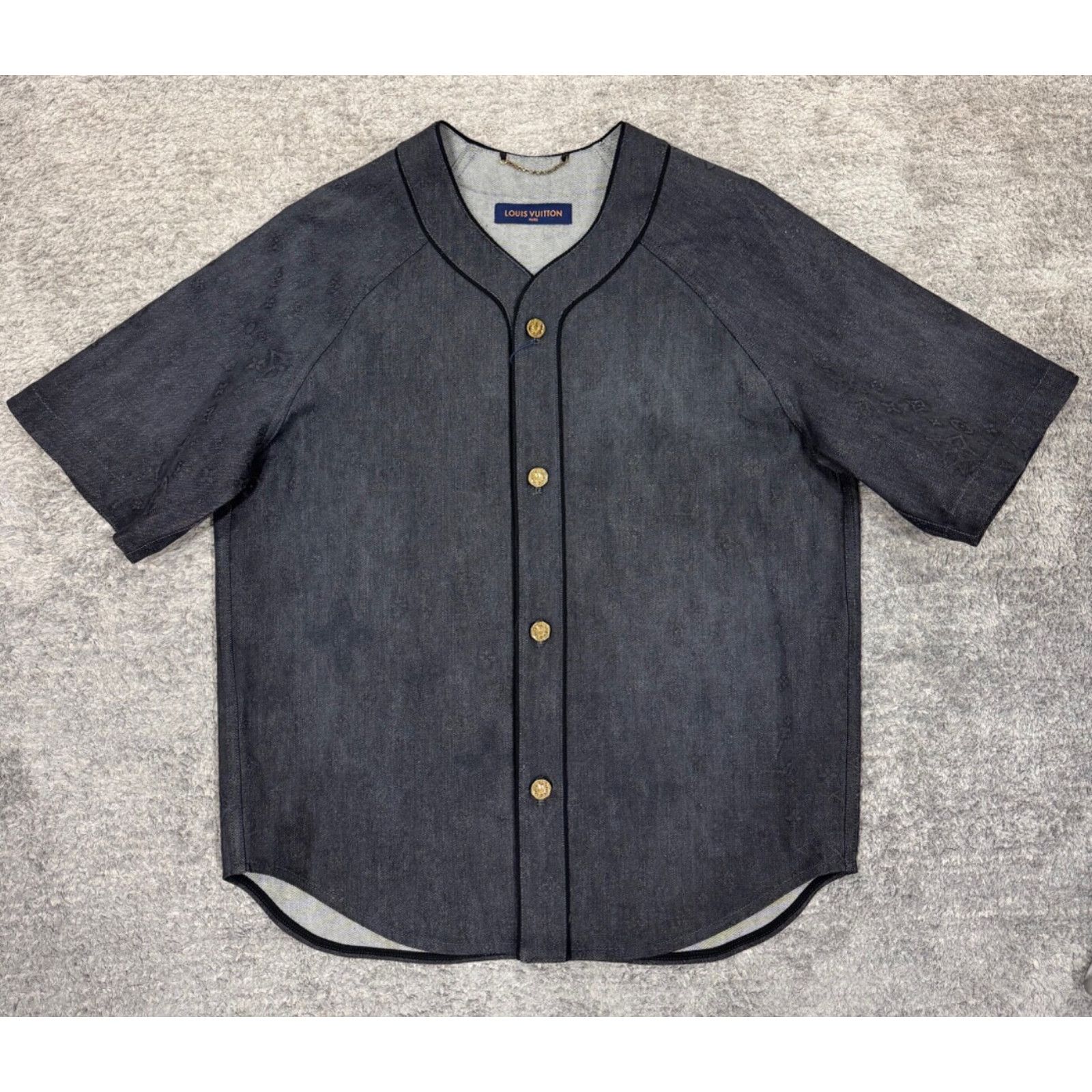 Louis Vuitton Louis Vuitton Black Embossed Monogram Logo Baseball Shirt Size US L / EU 52-54 / 3 - 2 Thumbnail