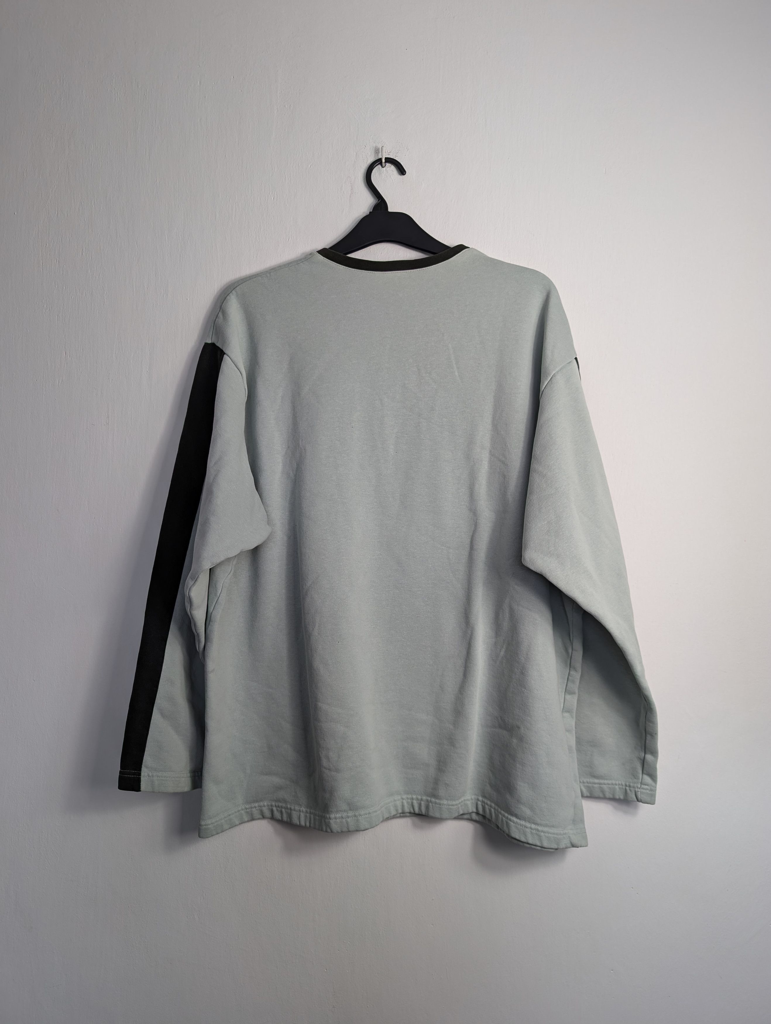 Nike Vintage Nike V-Neck Sweatshirt XL Y2K Streetwear Boxy Retro Size US XL / EU 56 / 4 - 4 Thumbnail