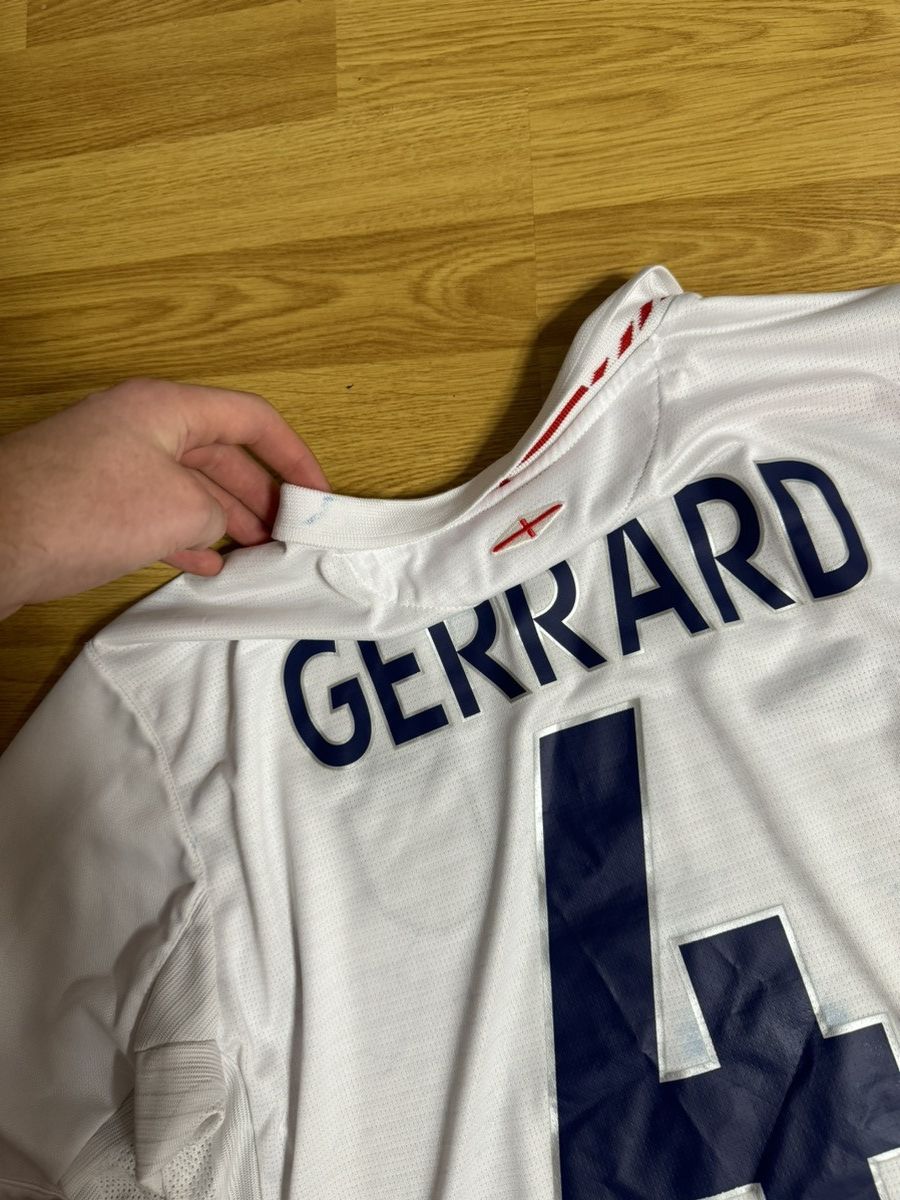 Umbro × Vintage Blokecore ⚽️ England 2005 - 2007 home #4 GERRARD football kit Size US L / EU 52-54 / 3 - 14 Thumbnail