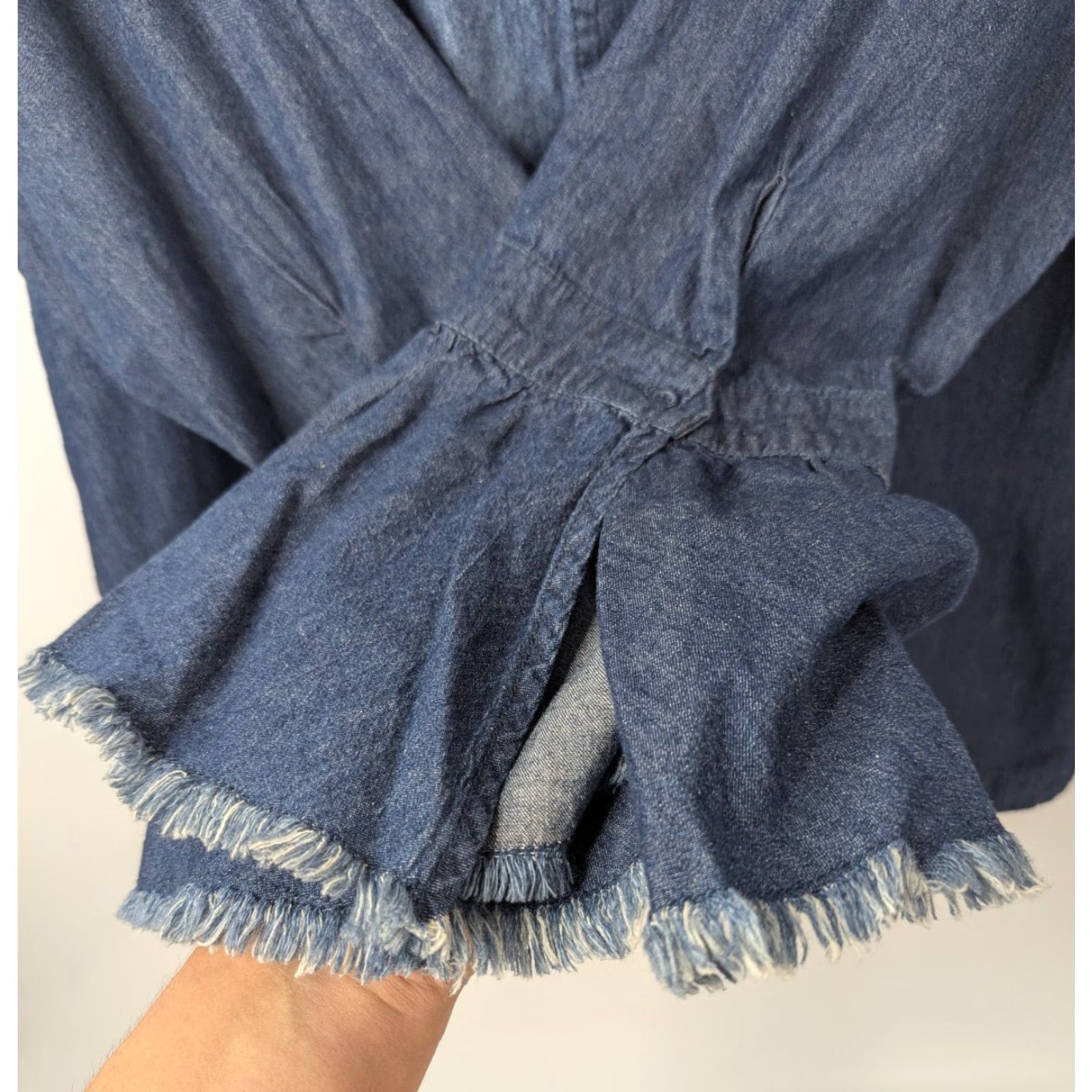 Vintage Lane Bryant Shirt Womens Plus Size 22 Chambray Button-Up Long Bell Sleeve Frayed Blue 22 Mens Ladies? Size 3XL / US 20-22 - 3 Thumbnail