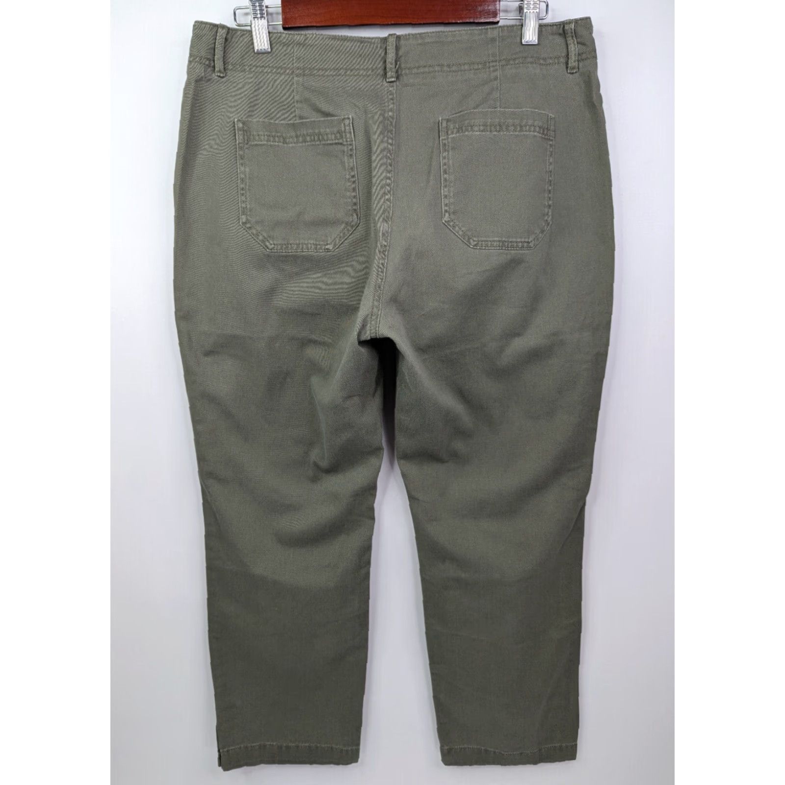 Vintage LL Bean Favorite Fit Women's 12 Green Cropped Pants High Rise Cotton Blend Capris Straight Pockets Casual Workwear Size 34" / US 12 / IT 48 - 4 Thumbnail