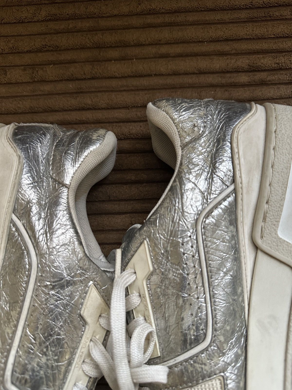 Louis Vuitton Louis Vuitton OG Trainer Silver Metallic Size US 7.5 / EU 40-41 - 9 Thumbnail