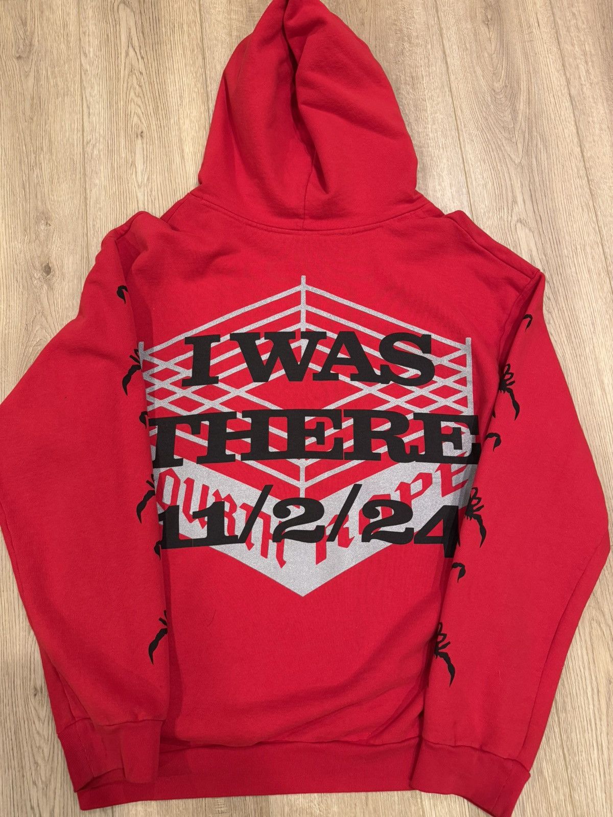 Other Fourth Rope Heels Have Eyes Red Hoodie Size US XL / EU 56 / 4 - 7 Thumbnail