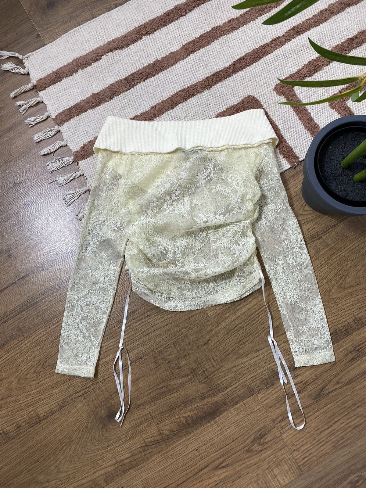 Vintage ISSEY MIYAKE STYLE MESH GUIPURE ON PUFFS LONGSLEEVE Size S / US 4 / IT 40 - 7 Thumbnail