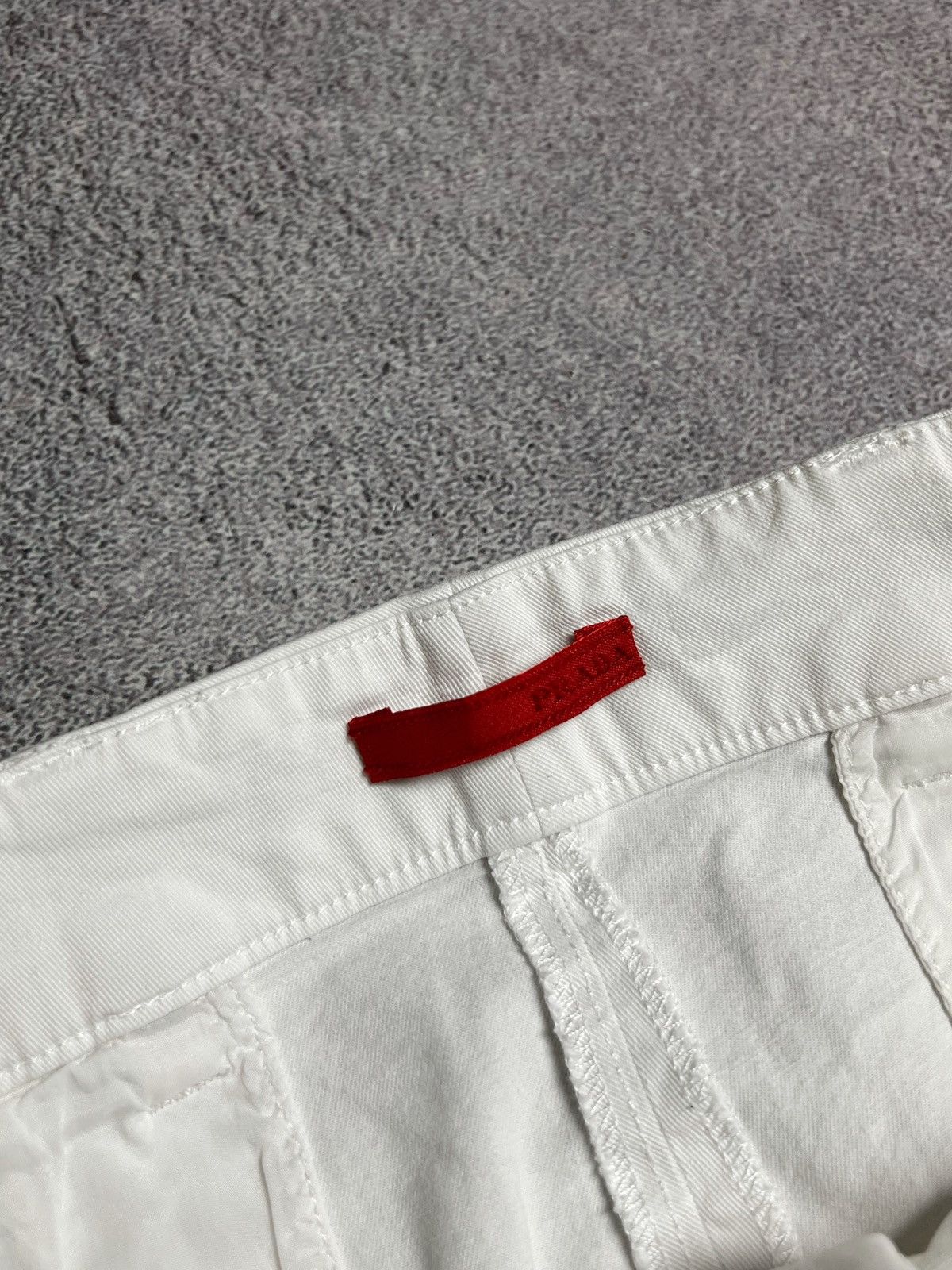 Prada Prada Red Tab Mid-Rise Skinny Leg Trouser Pants Size 42 Size 28" / US 6 / IT 42 - 7 Thumbnail