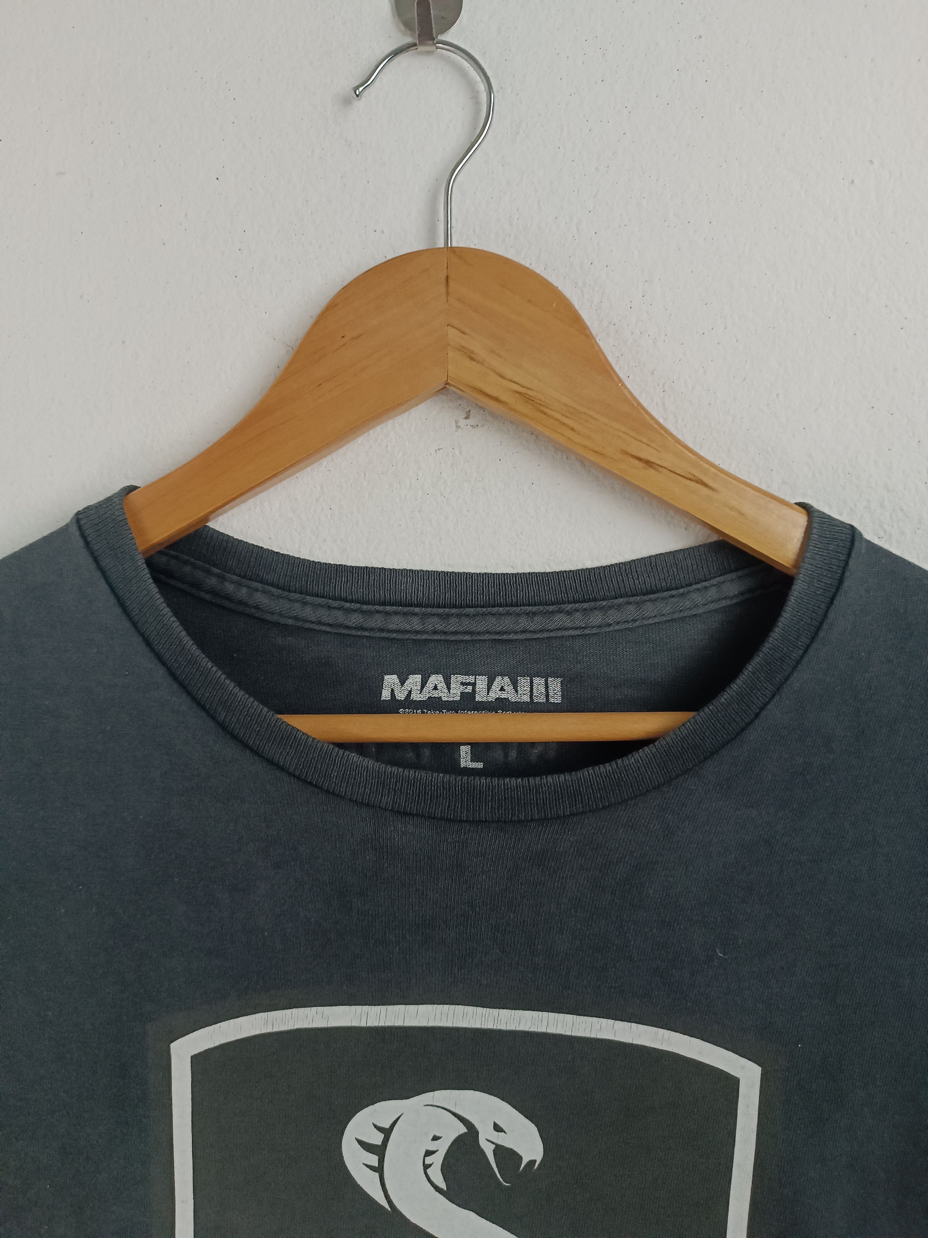 Microsoft VINTAGE 2016 FADED MAFIA III GAME 223 SNAKE LOGO TEE cod gta Size US L / EU 52-54 / 3 - 9 Thumbnail