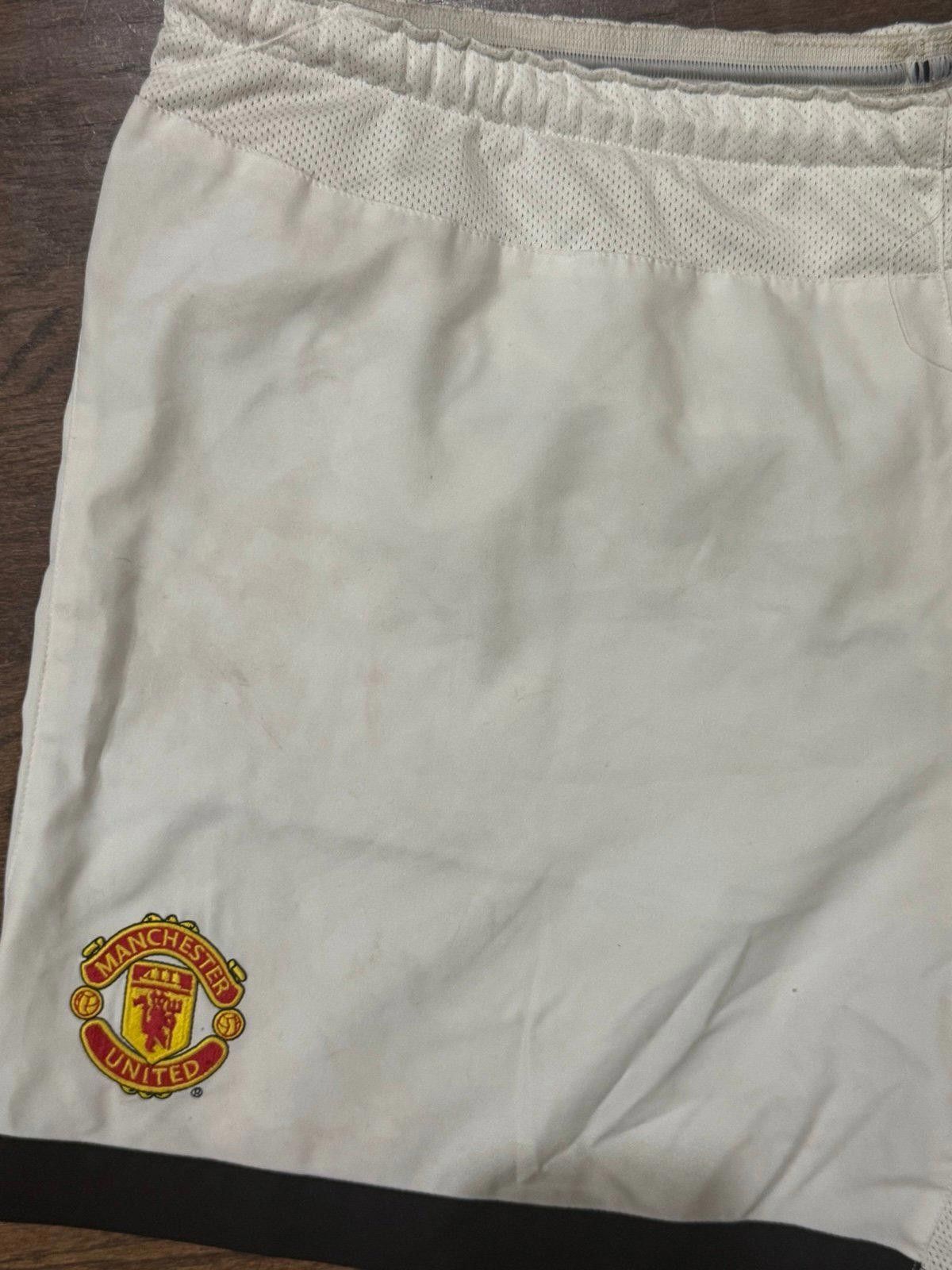 Nike Nike Manchester United Embroidered Dri-Fit Shorts Rare Sz L Size US 34 / EU 50 - 3 Thumbnail