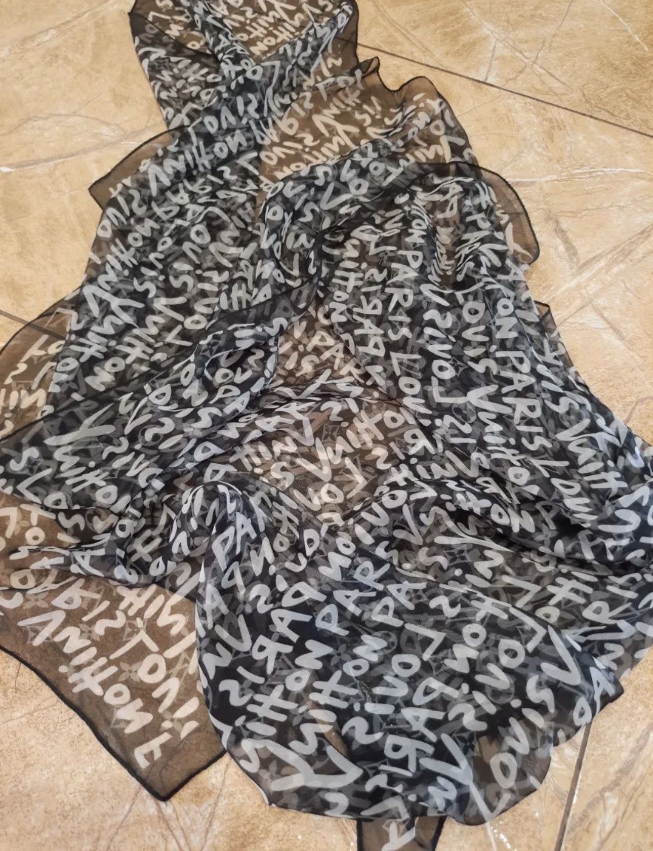 Louis Vuitton × Stephen Sprouse Louis Vuitton x Stephen Sprouse "Graffiti" Scarf Size ONE SIZE - 4 Thumbnail