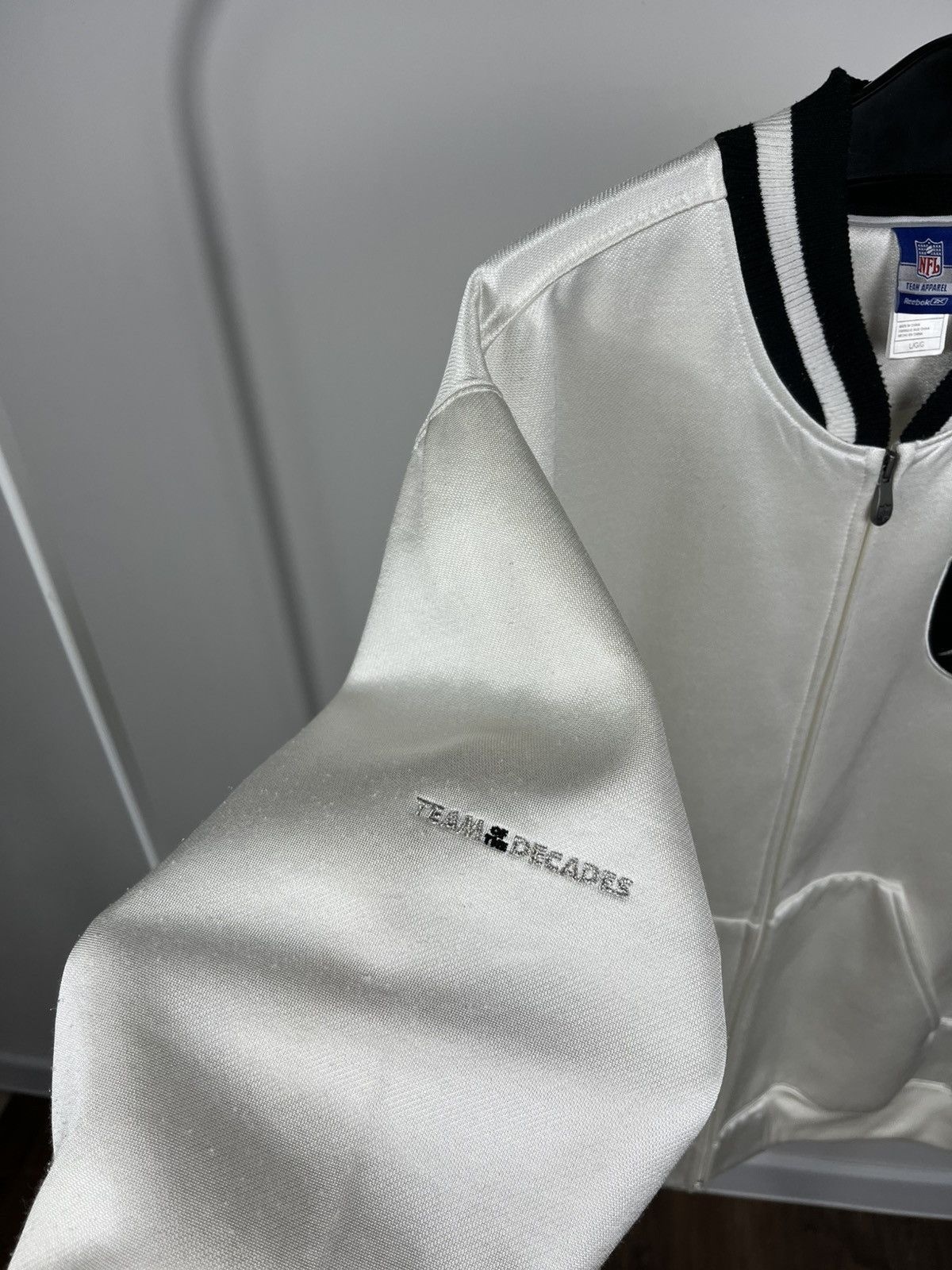 Reebok NFL Raiders Reebok Zip Up Jacket White Black L Size Size US L / EU 52-54 / 3 - 10 Thumbnail