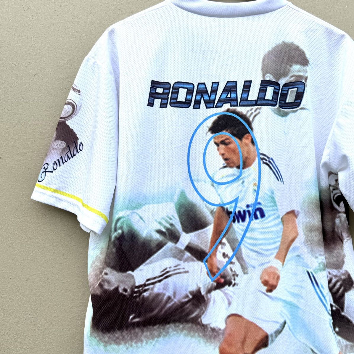 Vintage Vintage real madrid ronaldo football jersey Size US XL / EU 56 / 4 - 4 Thumbnail