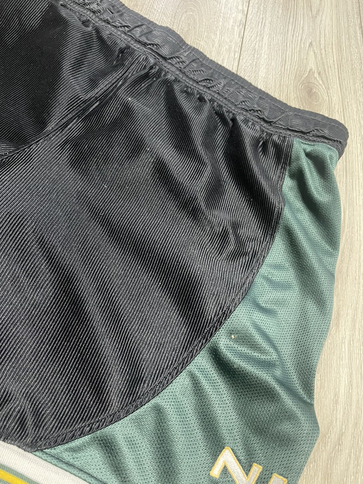 Nike × Vintage Nike Vintage Swoosh Spell Out Basketball Shorts Y2K 90s Size US 34 / EU 50 - 9 Thumbnail