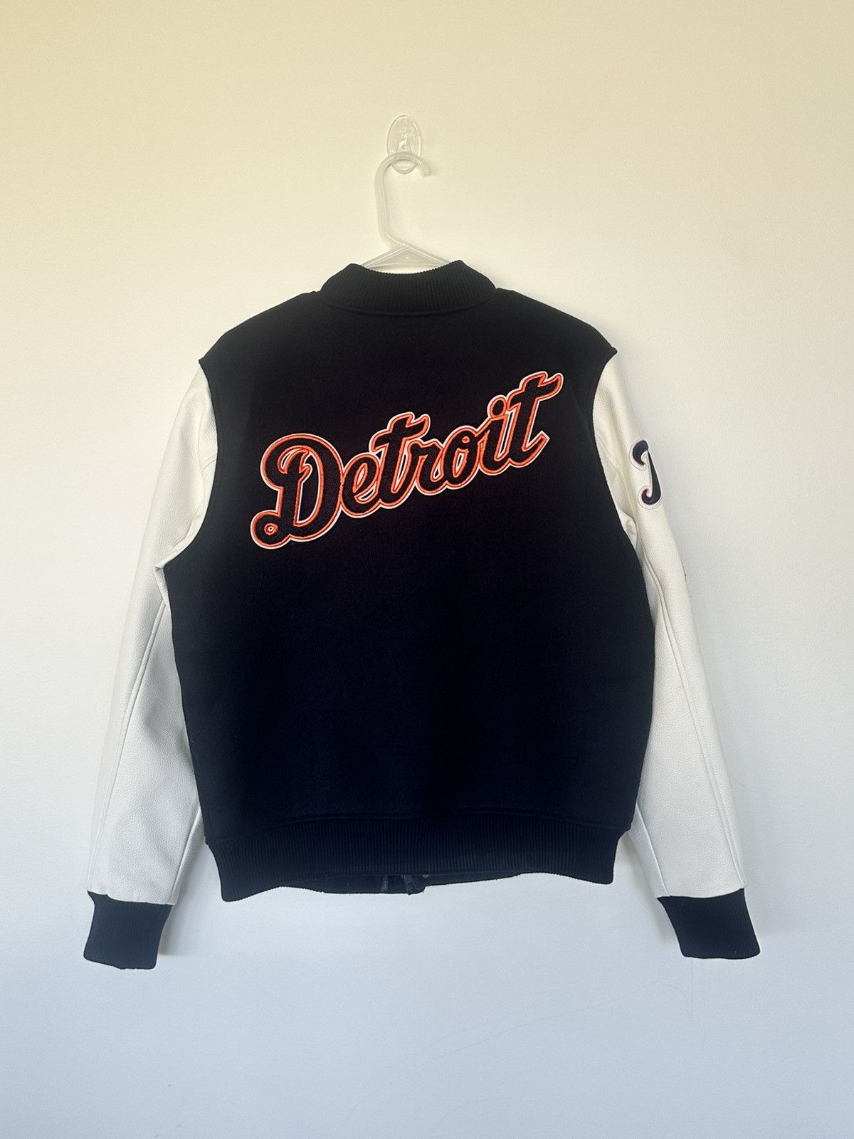 Men’s Vintage Navy Blue MLB Starter Detroit good Tigers Varsity Jacket size Medium