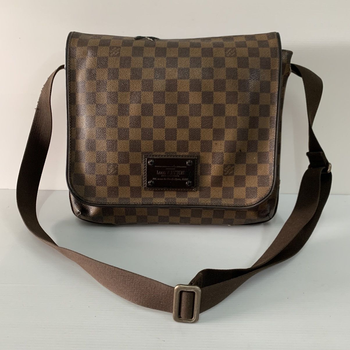 Louis Vuitton Louis Vuitton Damier Ebene Mesengger Size ONE SIZE - 1 Thumbnail